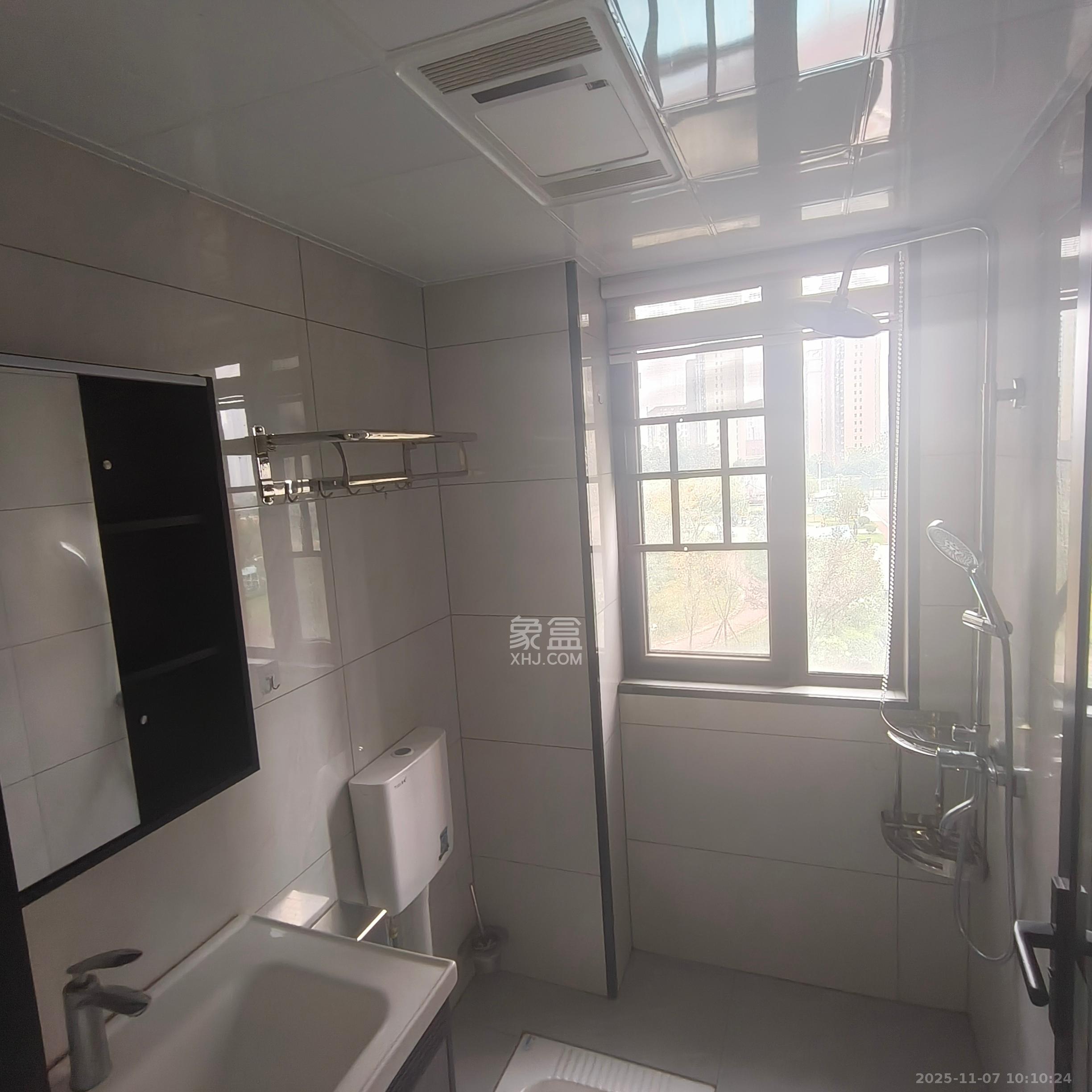 和润园三期 2室1厅1卫 2100.0元/月 和润园三期 2室1厅1卫 2100.0元/月室内图