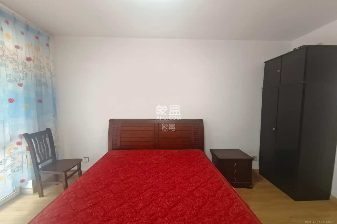 龙吉湾小区(龙瑞尚苑) 2室2厅1卫 1500.0元/月 龙吉湾小区(龙瑞尚苑) 2室2厅1卫 1500.0元/月室内图