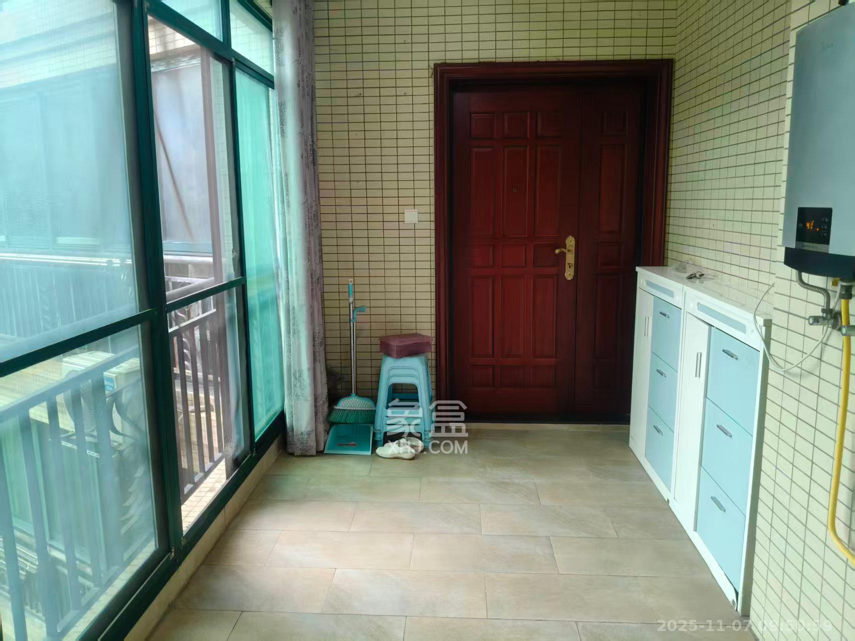 恒大城 3室2厅2卫 2600.0元/月 恒大城 3室2厅2卫 2600.0元/月室内图