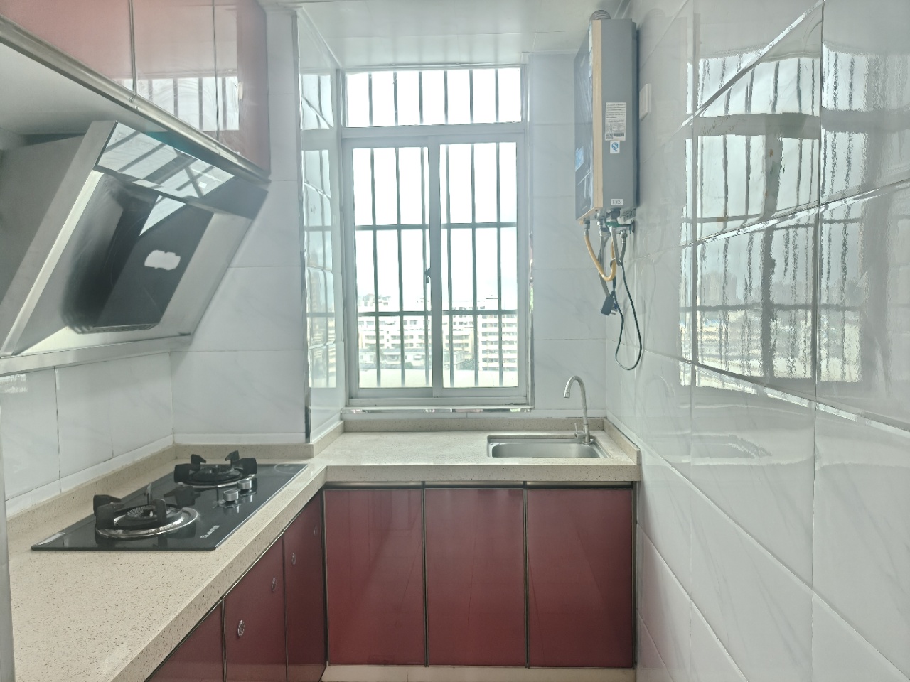 阳光巴洛克广场 3室2厅2卫 2500.0元/月 阳光巴洛克广场 3室2厅2卫 2500.0元/月室内图