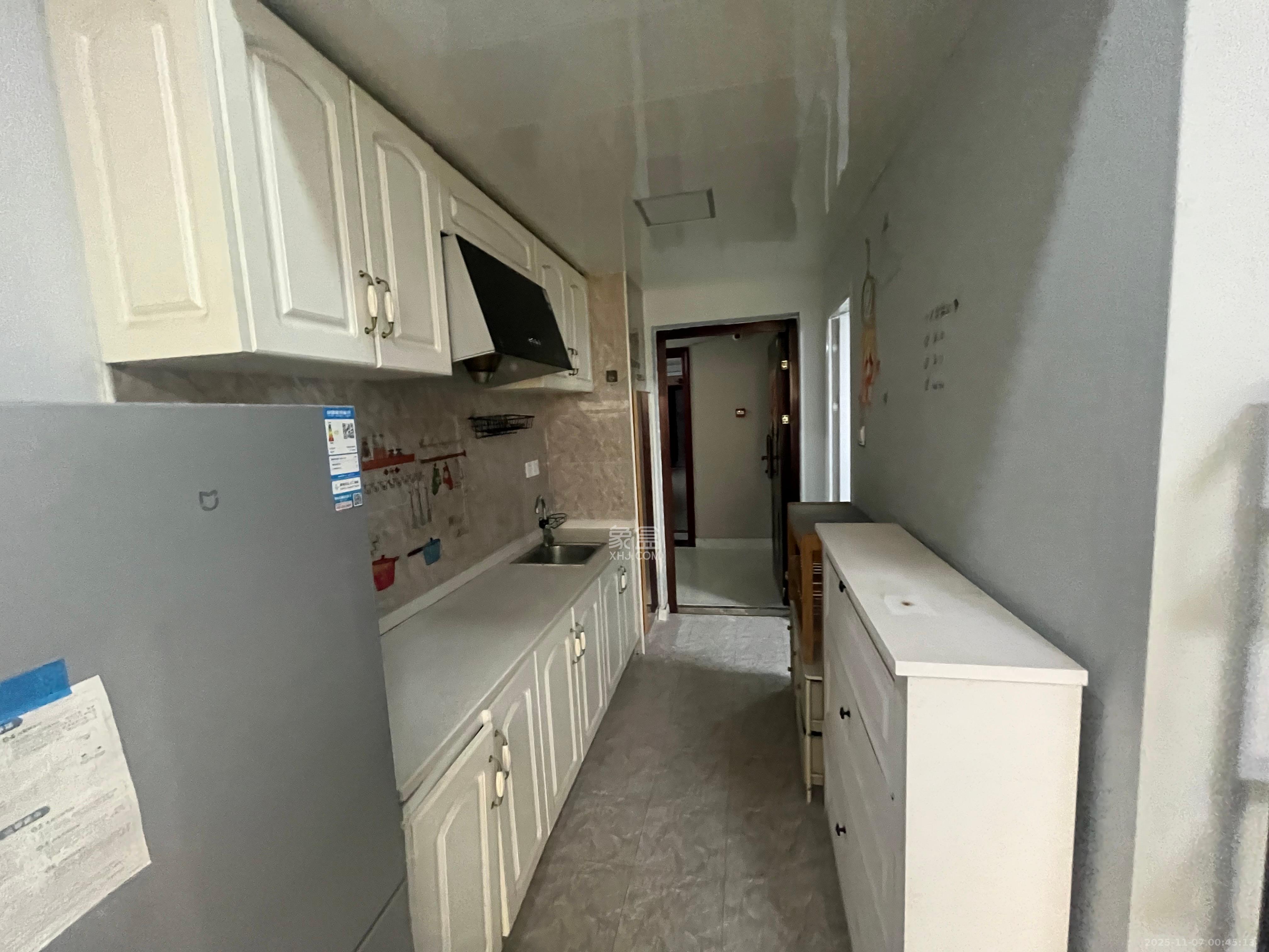 沁园春御院  1室1厅1卫    1900.0元/月室内图