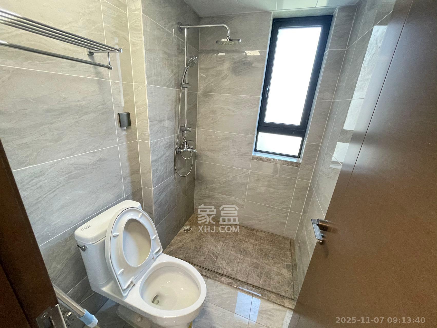 万科魅力之城天阔里  3室2厅2卫    2800.0元/月室内图