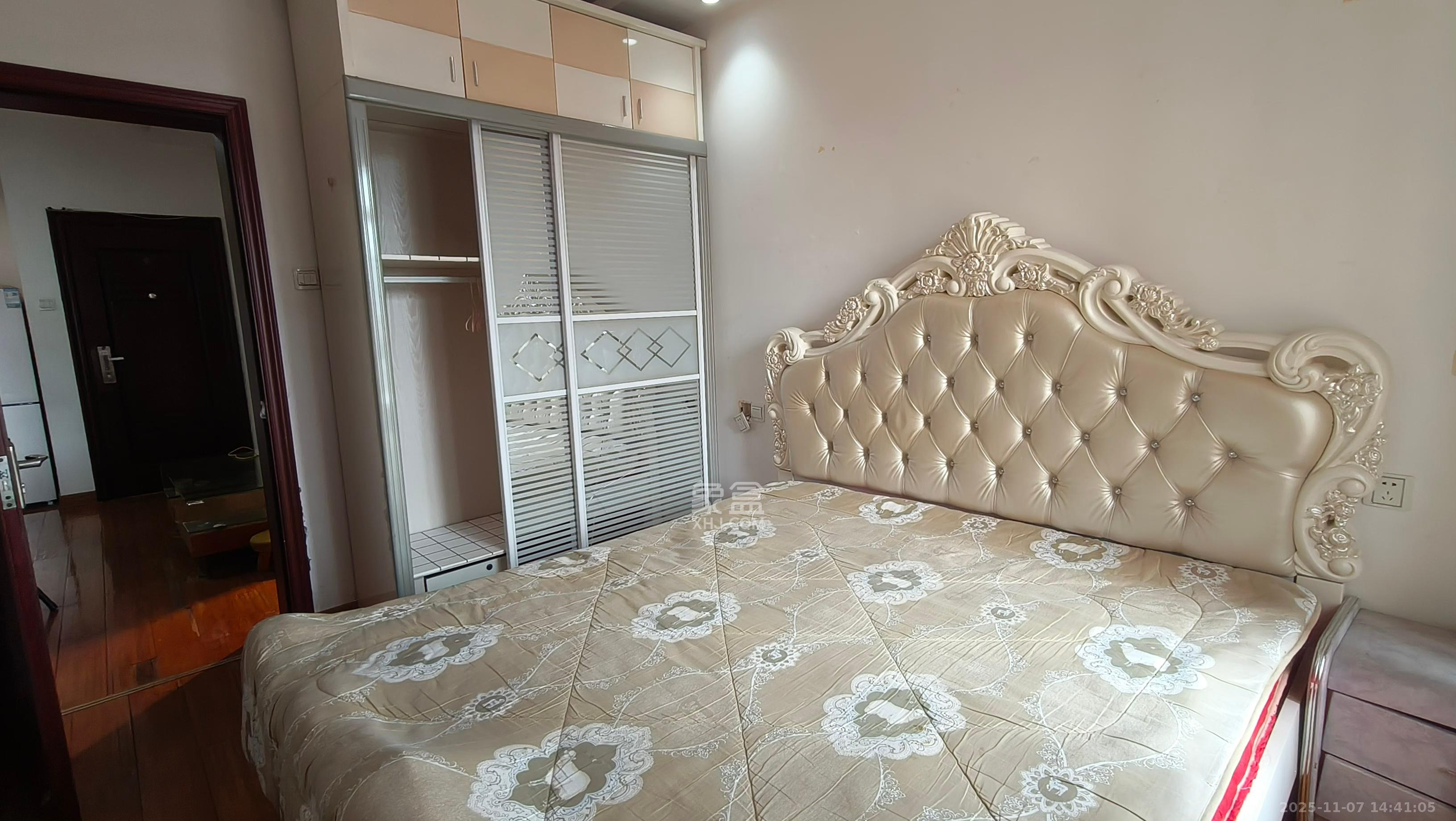 中江国际花城  1室1厅1卫    1700.0元/月室内图