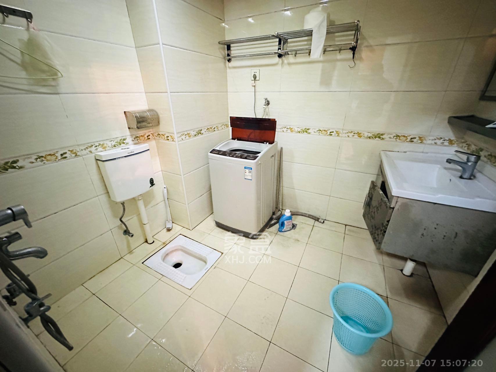 和馨园  3室1厅1卫    2200.0元/月室内图