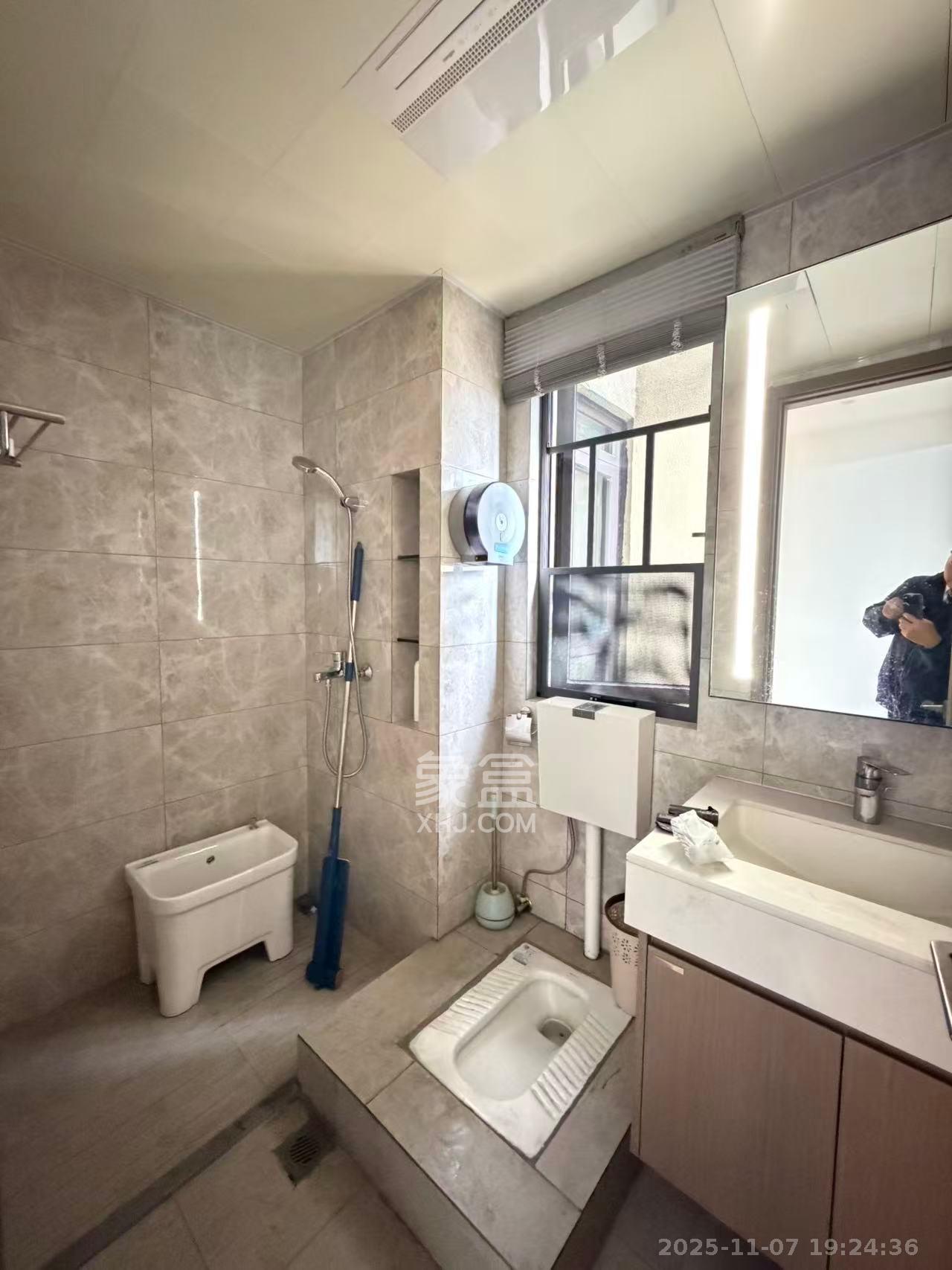 金茂建发观悦 3室2厅2卫 3200.0元/月 金茂建发观悦 3室2厅2卫 3200.0元/月室内图