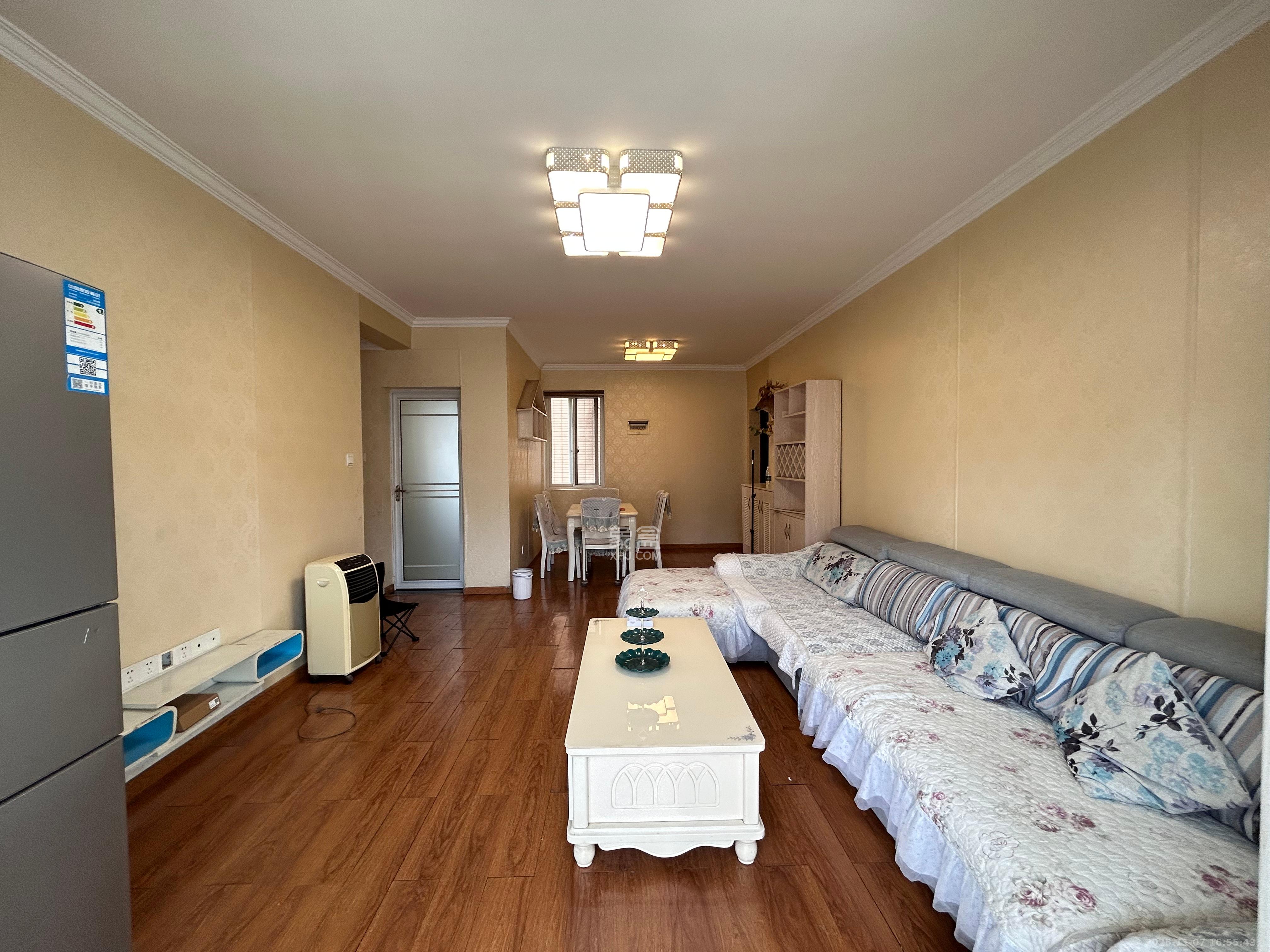 万丽景园 3室2厅1卫 2000.0元/月 万丽景园 3室2厅1卫 2000.0元/月室内图