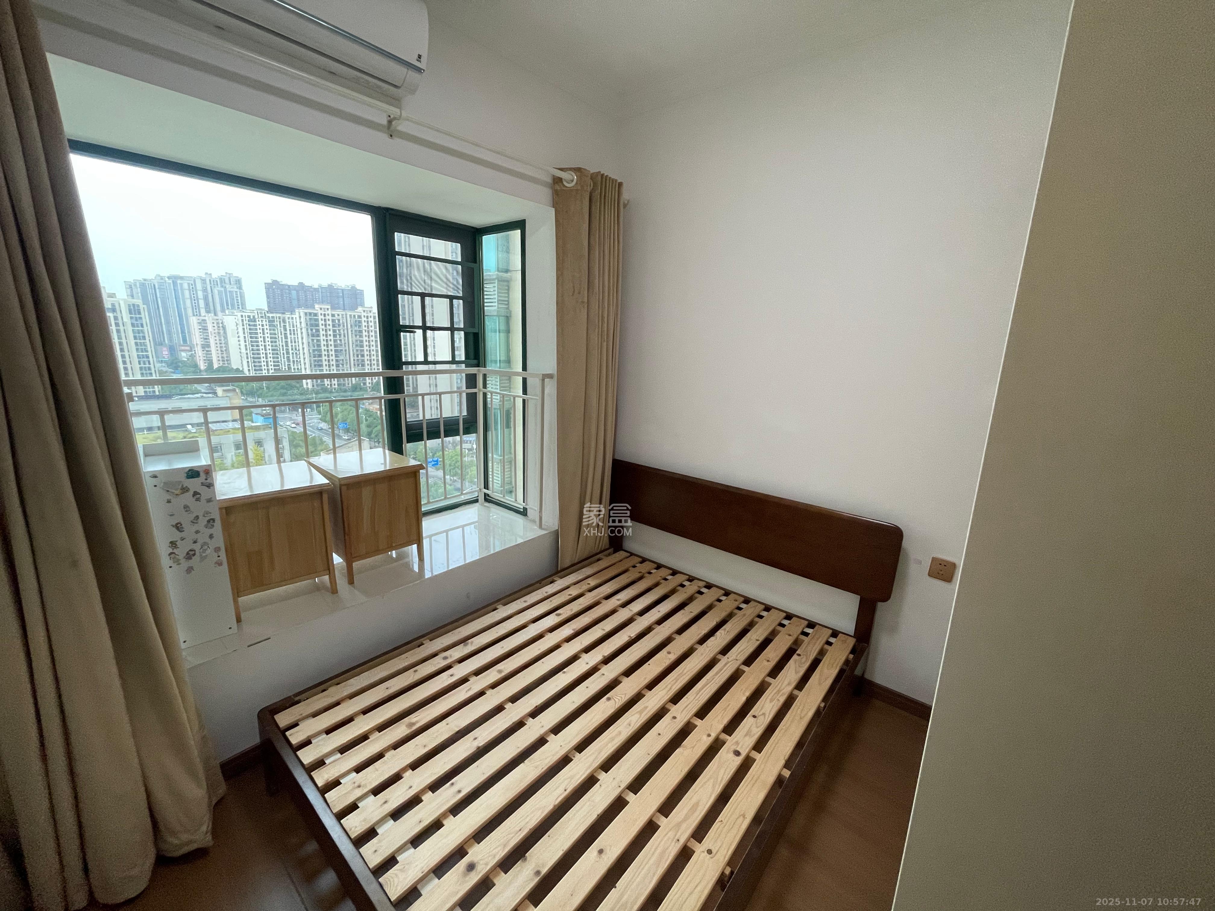 恒大华府  3室2厅1卫    2500.0元/月室内图