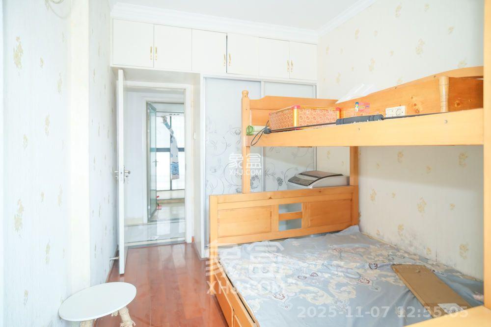 盛地尊域 1室2厅1卫 2000.0元/月 盛地尊域 1室2厅1卫 2000.0元/月室内图