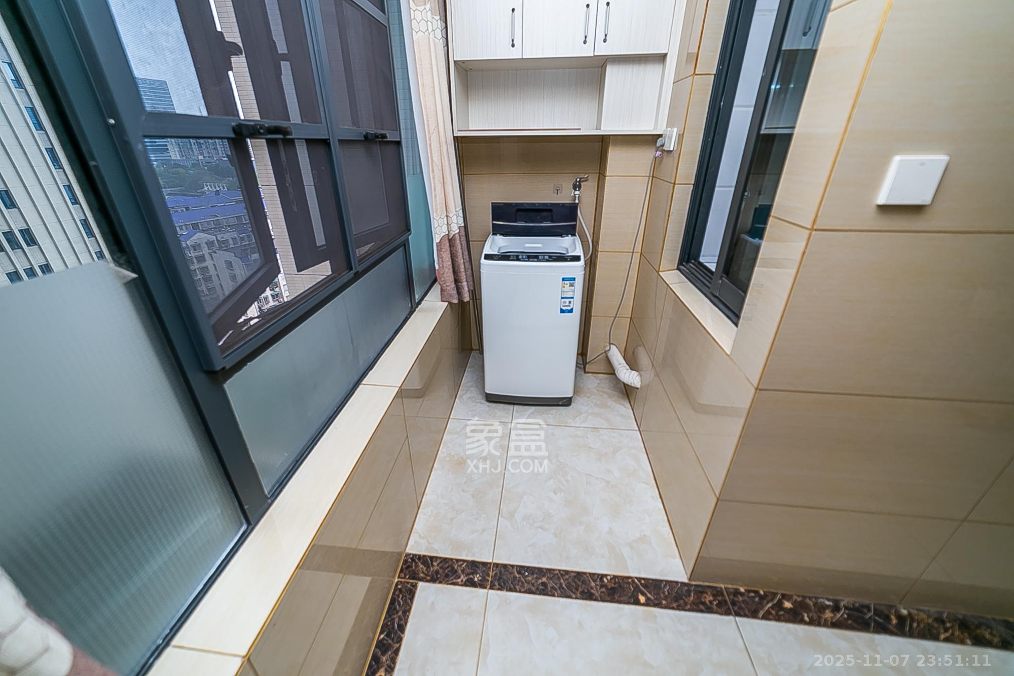 天鸿天府(天鸿中央大院) 2室1厅1卫 57.5万 天鸿天府(天鸿中央大院) 2室1厅1卫 57.5万其他