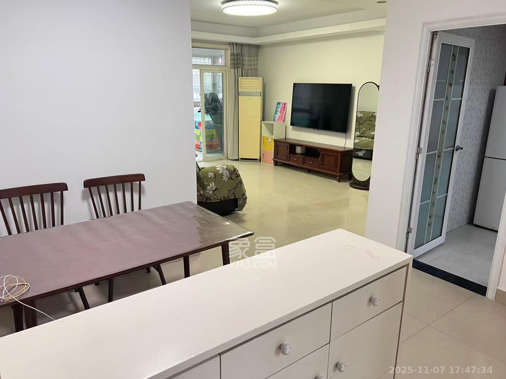 江临天下 2室2厅1卫 1980.0元/月 江临天下 2室2厅1卫 1980.0元/月室内图