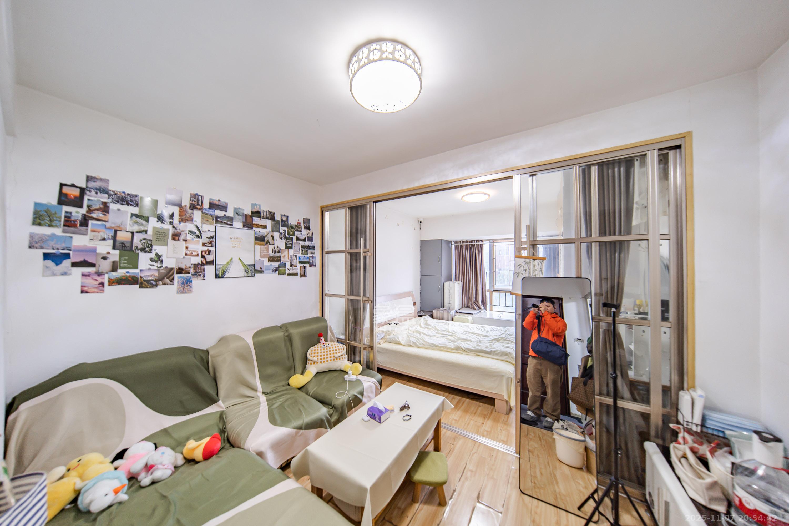 星尚520 1室1厅1卫 28.0万 星尚520 1室1厅1卫 28.0万客厅