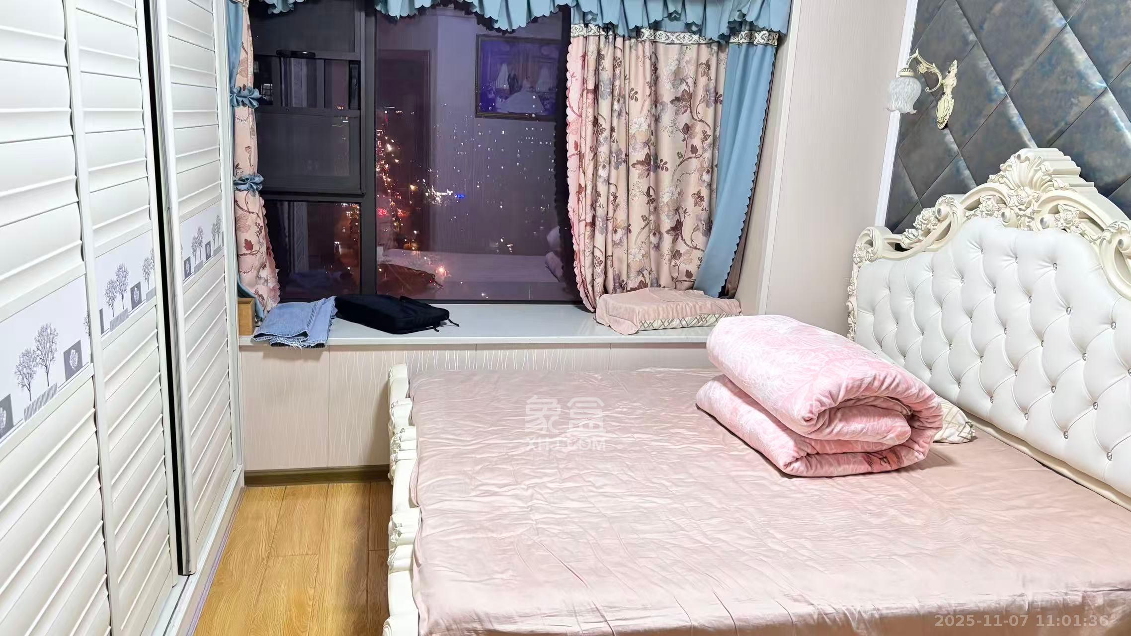 钰龙天下二期(钰龙佳园) 3室2厅2卫 2600.0元/月 钰龙天下二期(钰龙佳园) 3室2厅2卫 2600.0元/月室内图