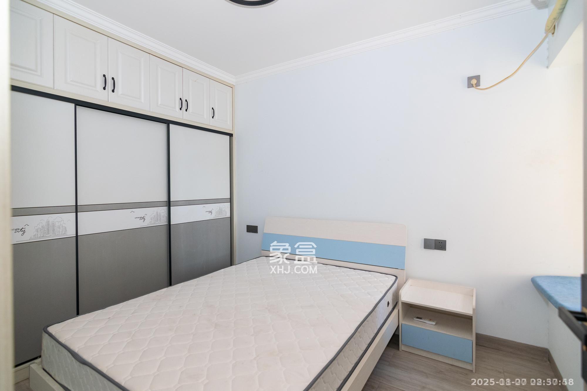 金地三千府(金地湖山樾、金地自在城) 3室2厅1卫 2000.0元/月 金地三千府(金地湖山樾、金地自在城) 3室2厅1卫 2000.0元/月室内图