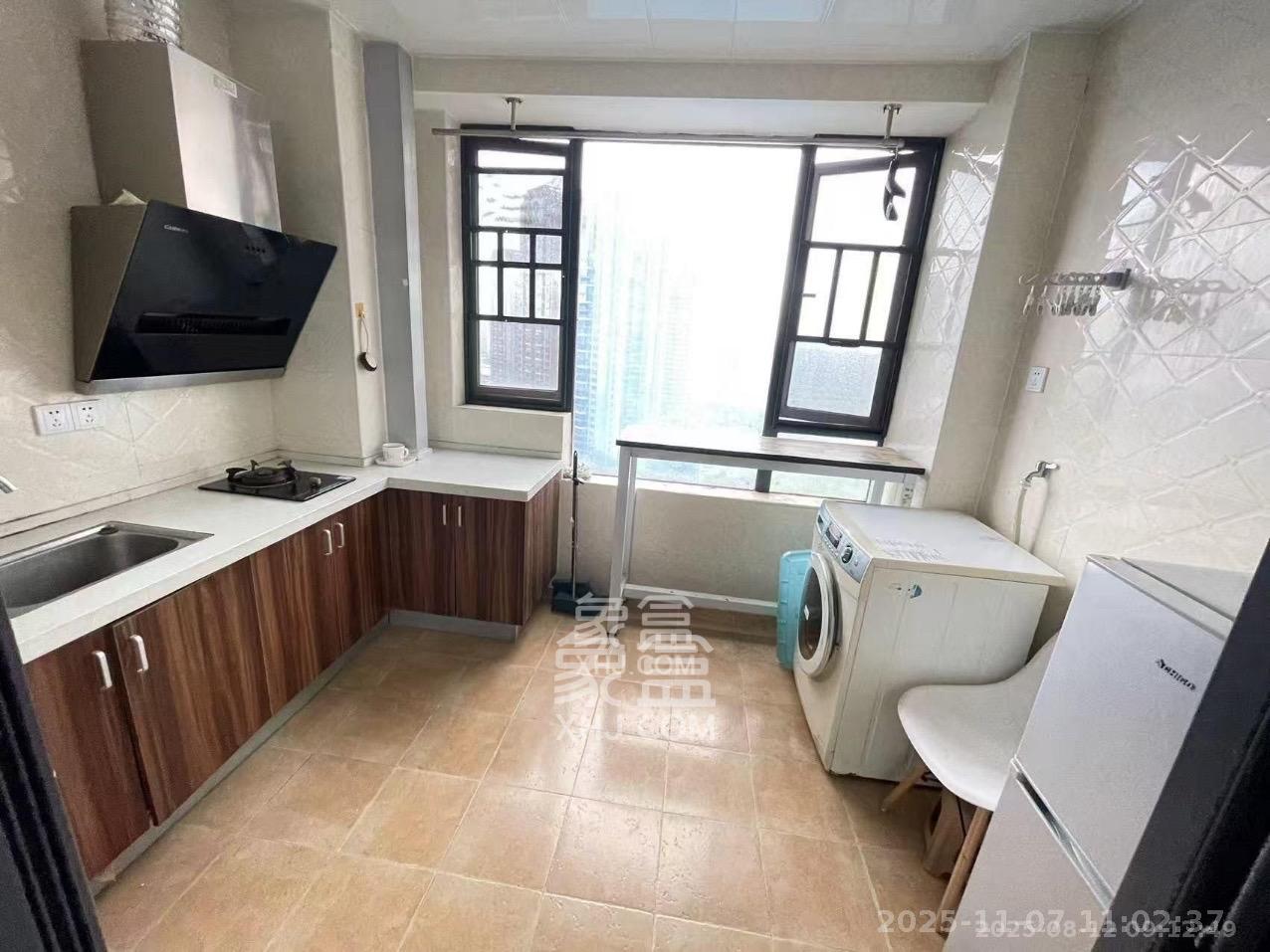 半山公馆（半山国际中心）  1室1厅1卫    1750.0元/月室内图