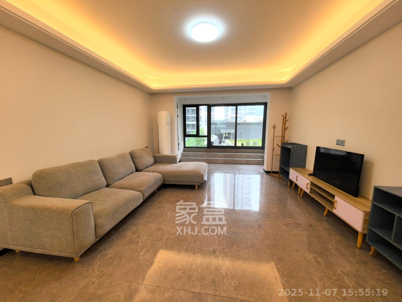 中海阅溪府  4室2厅2卫    4000.0元/月