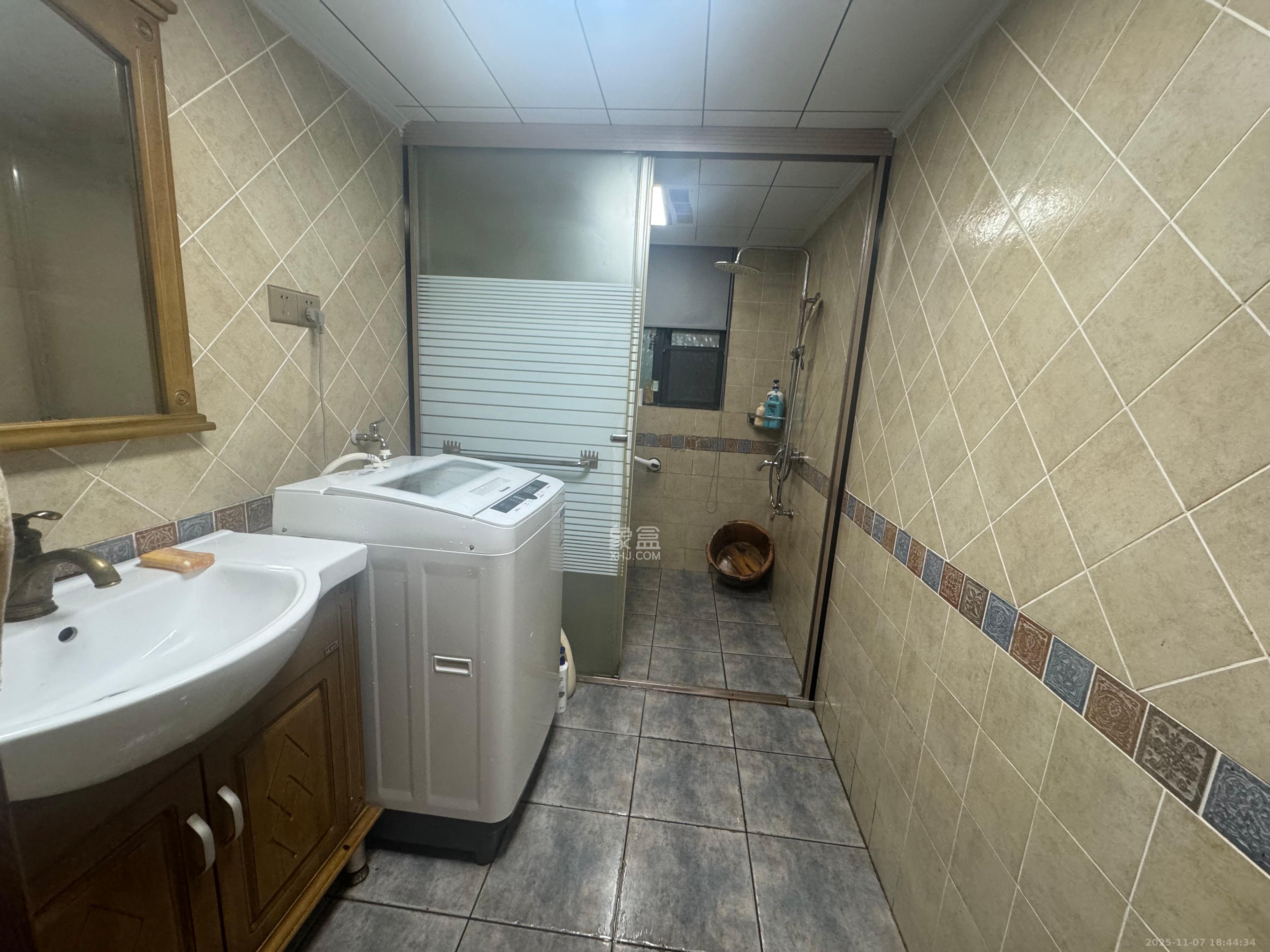 长房白沙湾  3室2厅1卫    3500.0元/月室内图