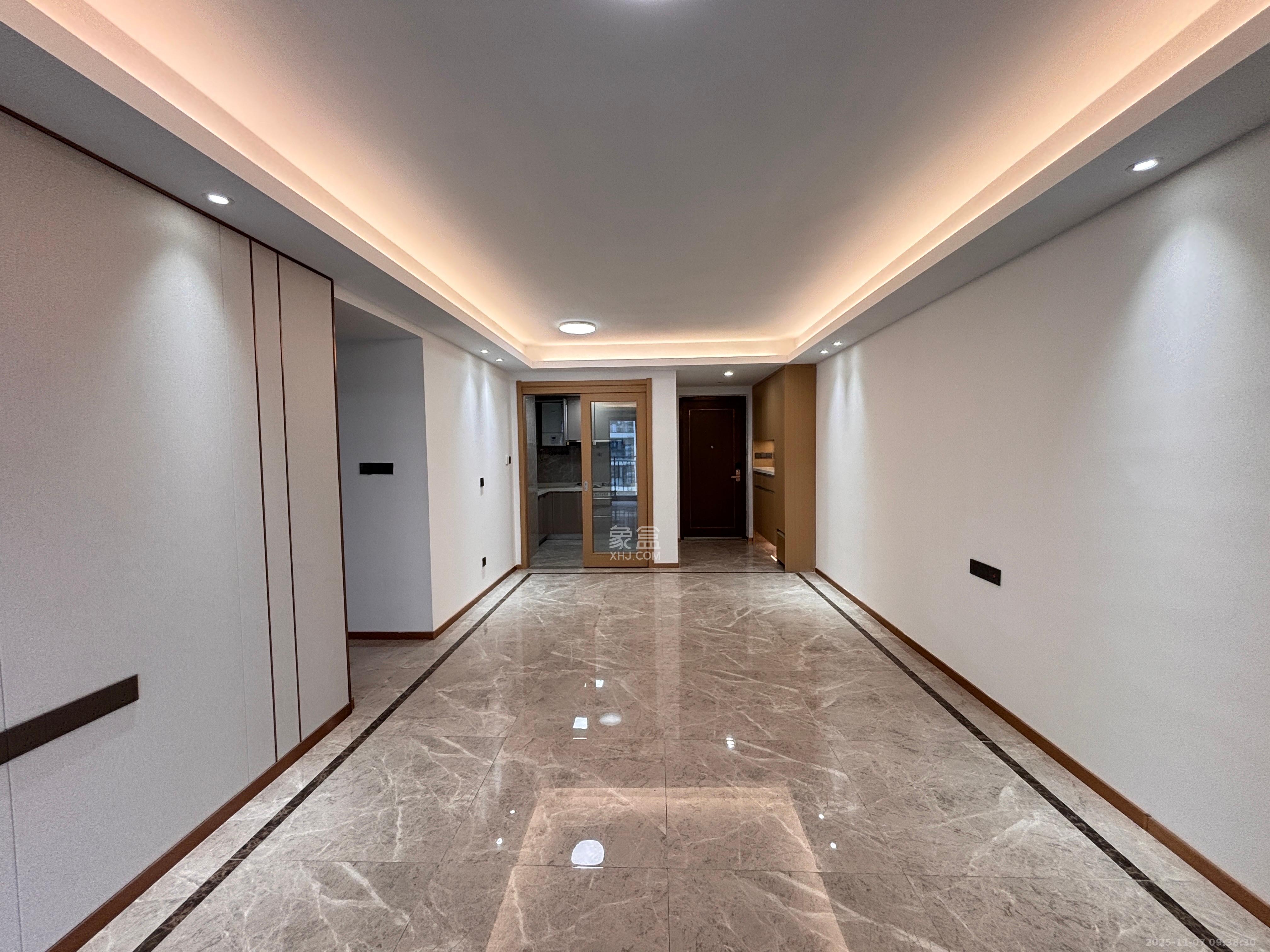 旭辉雨花郡  3室2厅2卫    3200.0元/月