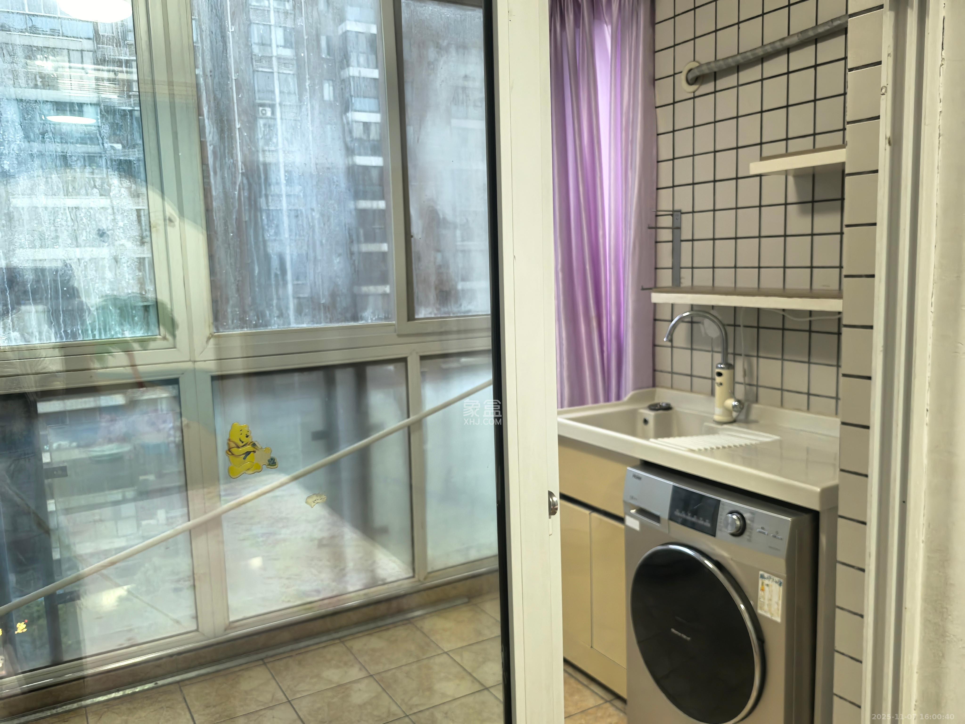 阳光嘉园  3室2厅2卫    3000.0元/月室内图