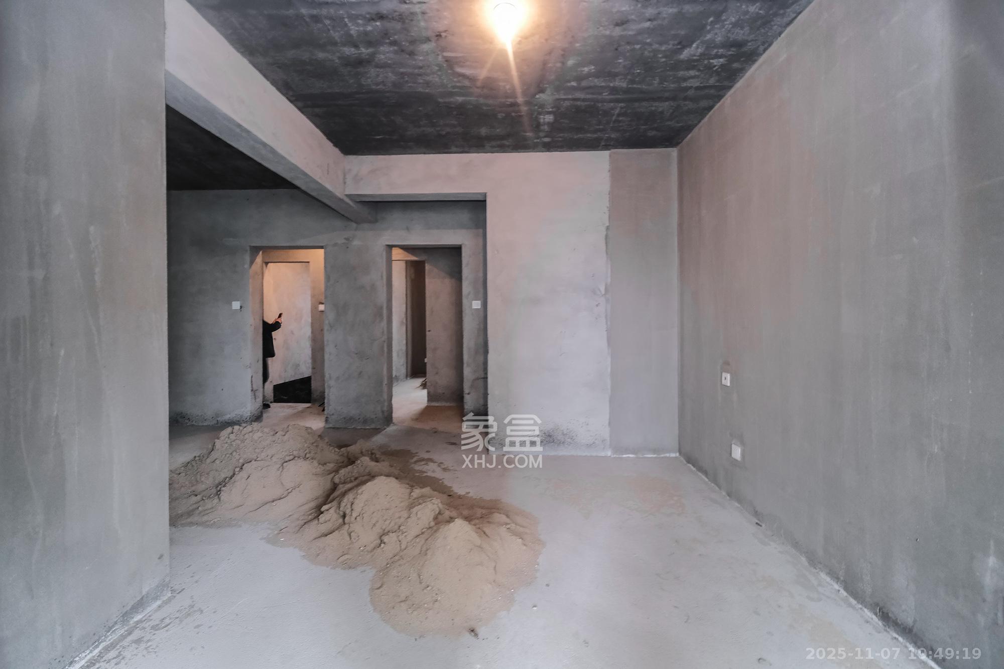 和悦城(蟠龙景苑) 3室2厅2卫 72.0万 和悦城(蟠龙景苑) 3室2厅2卫 72.0万卧室