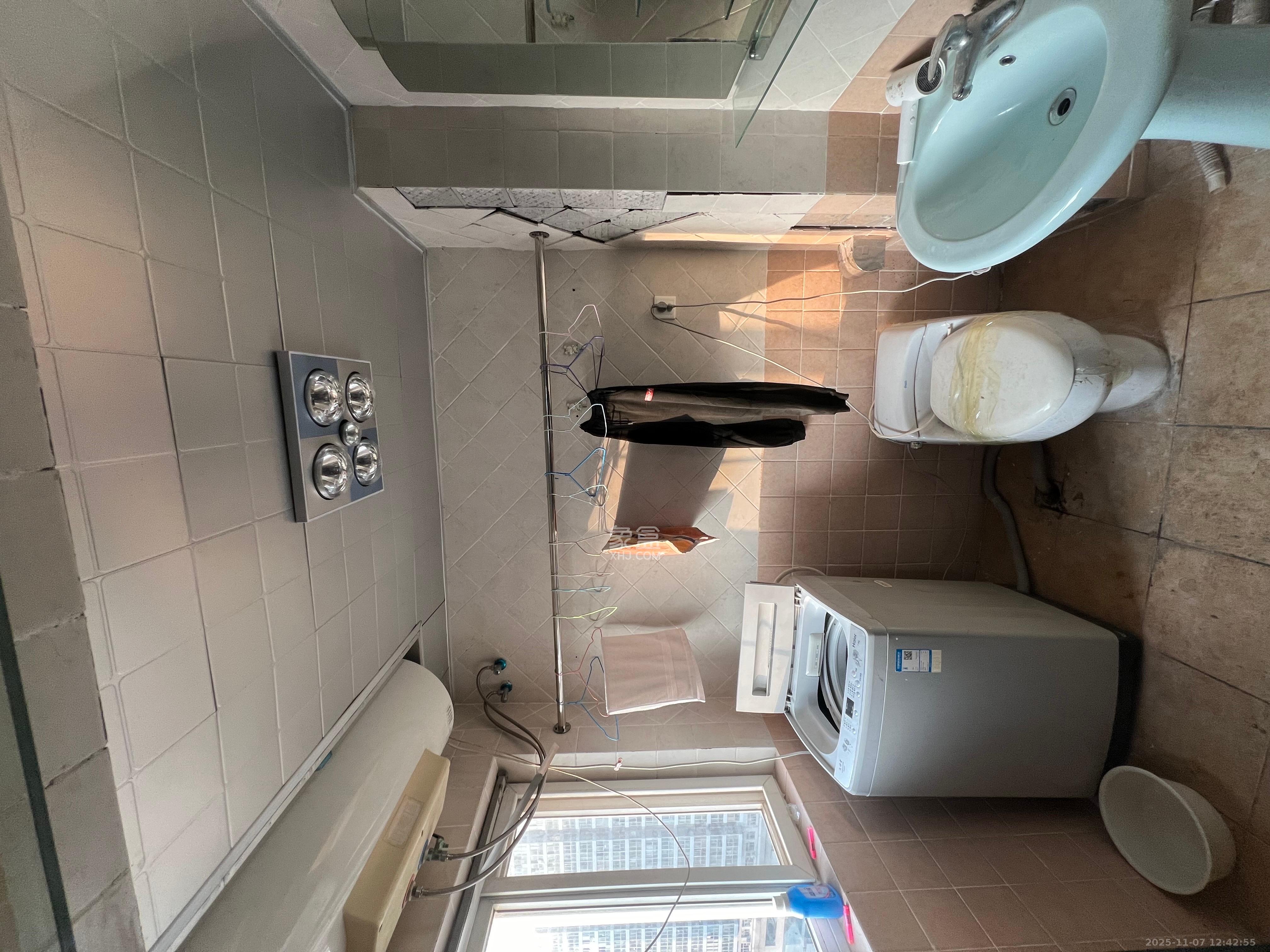 五一华府 4室2厅2卫 4300.0元/月 五一华府 4室2厅2卫 4300.0元/月室内图