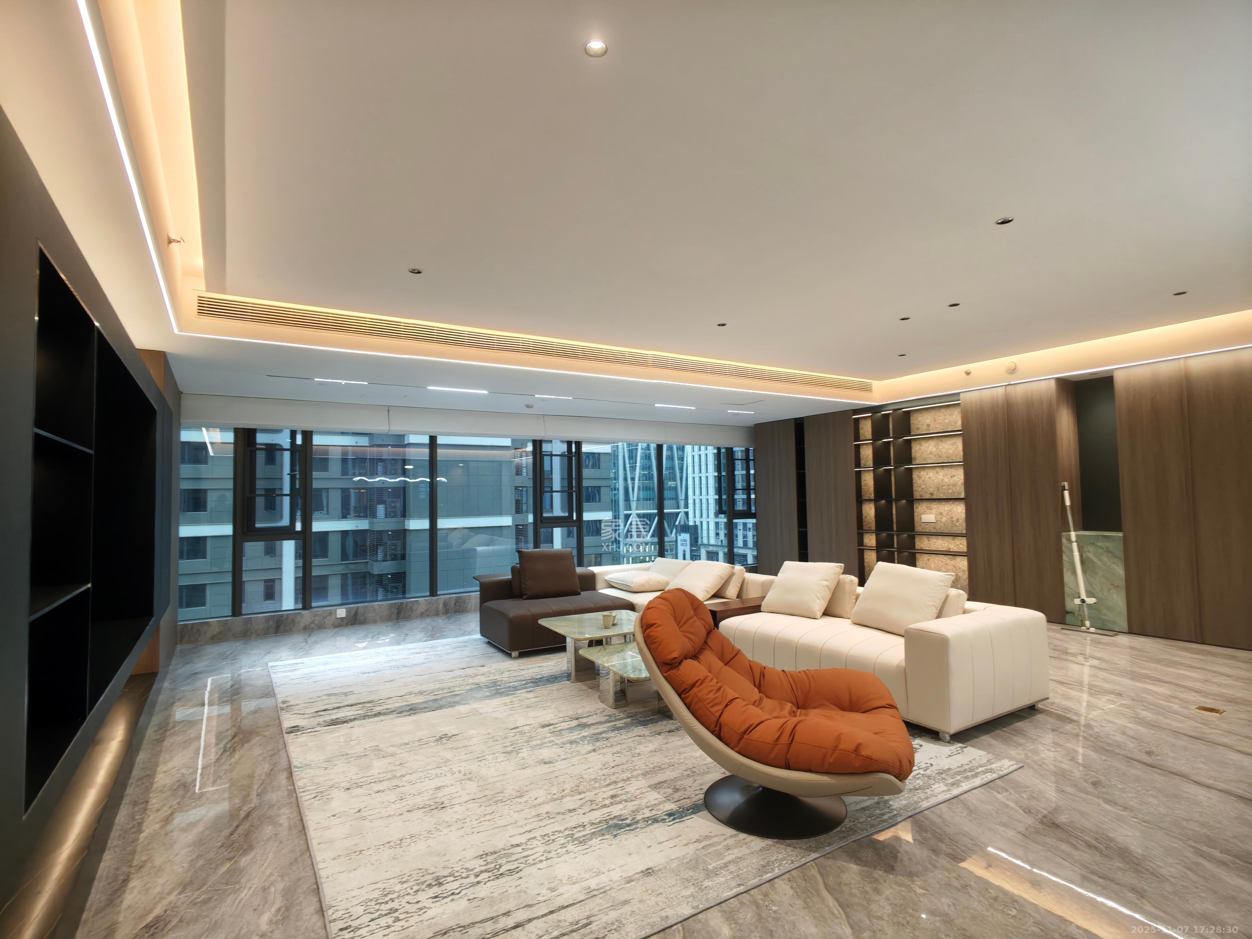 旭辉铂悦湘江 4室2厅4卫 20000.0元/月 旭辉铂悦湘江 4室2厅4卫 20000.0元/月室内图