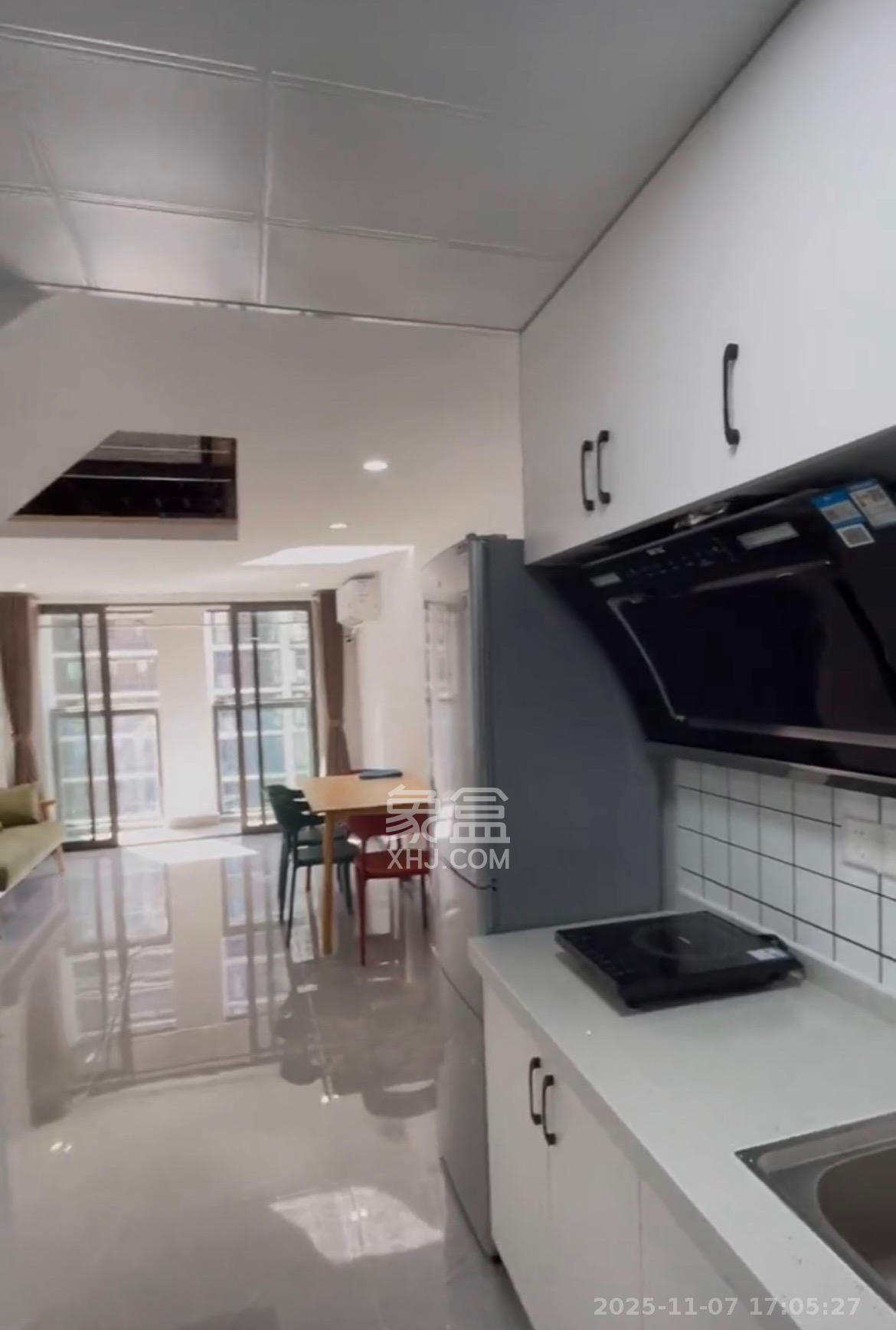 中交广场公寓  2室1厅1卫    2100.0元/月