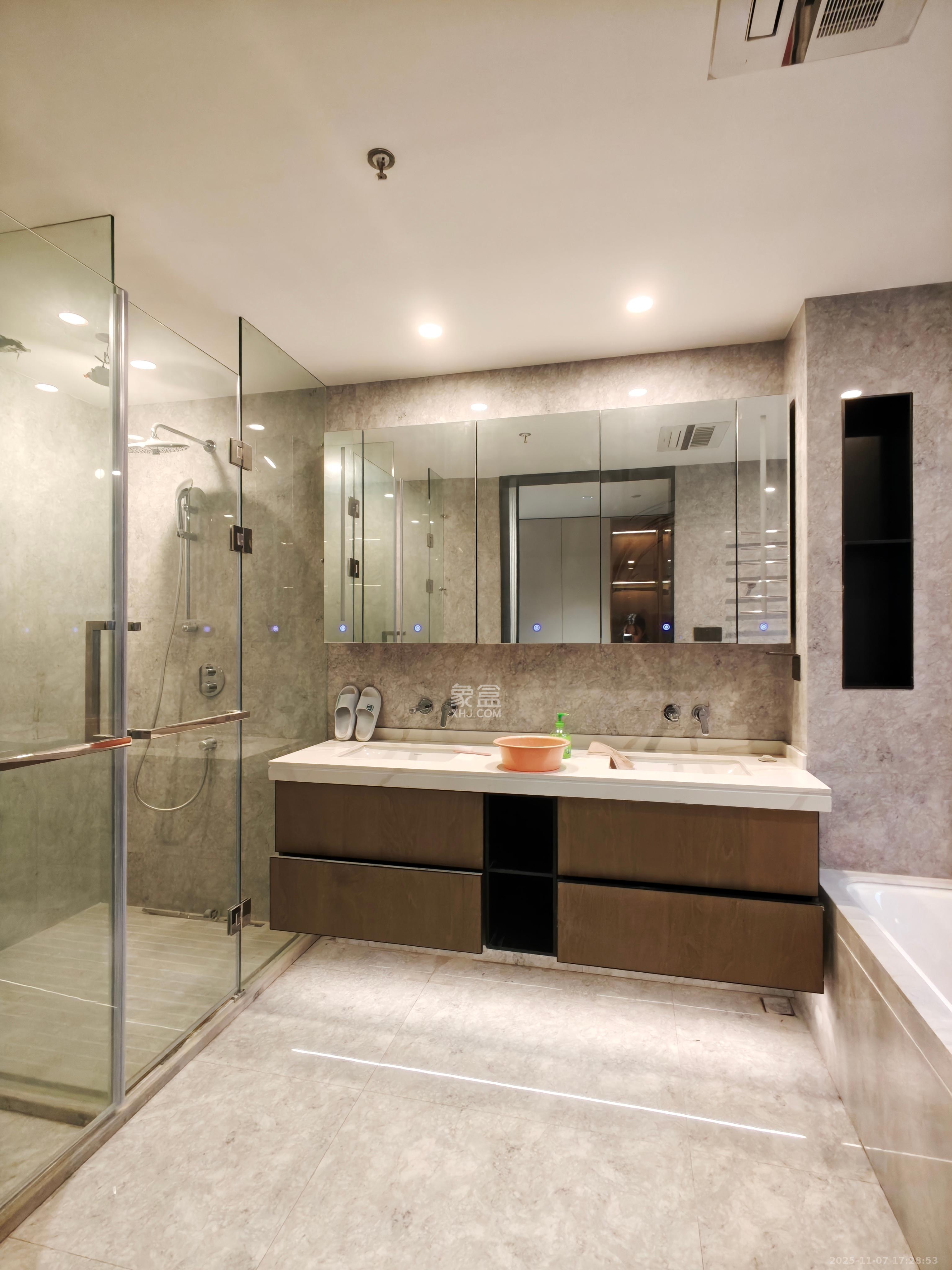 旭辉铂悦湘江  4室2厅4卫    20000.0元/月室内图