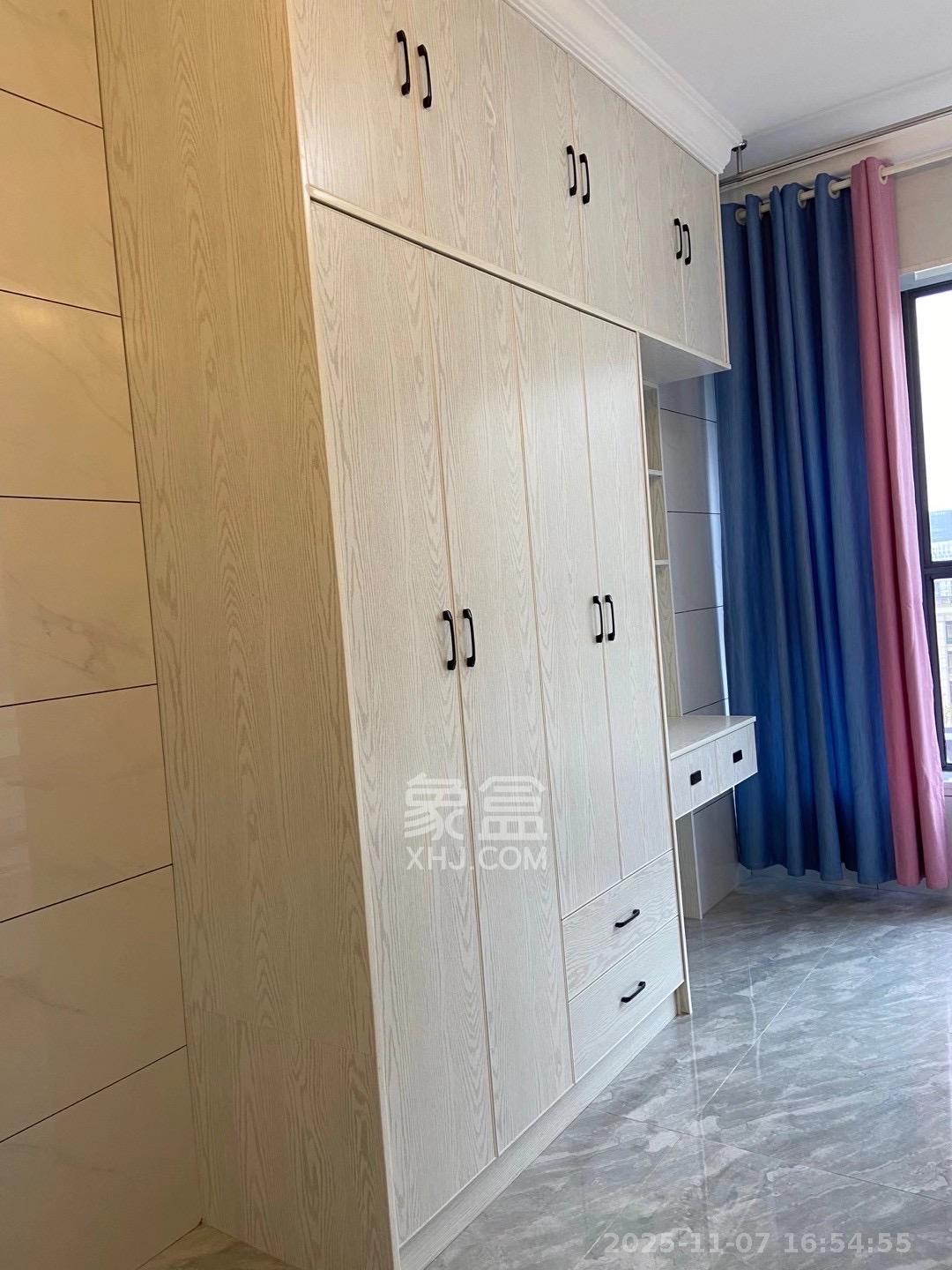 中南国际眼镜城（中伟商业中心）  1室1厅1卫    1200.0元/月