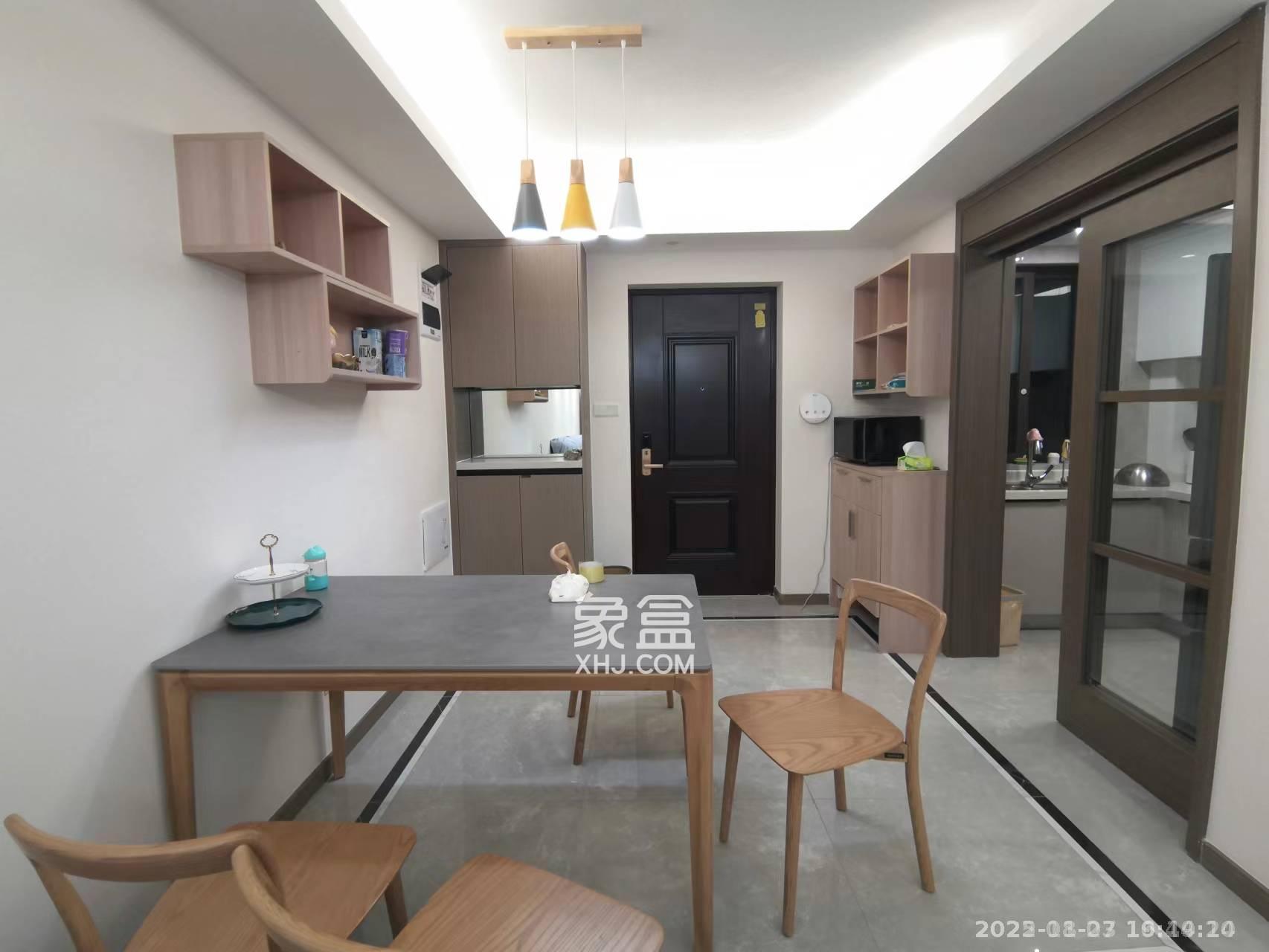 龙湖铂金中心（龙湖春江郦城）  3室2厅2卫    4500.0元/月