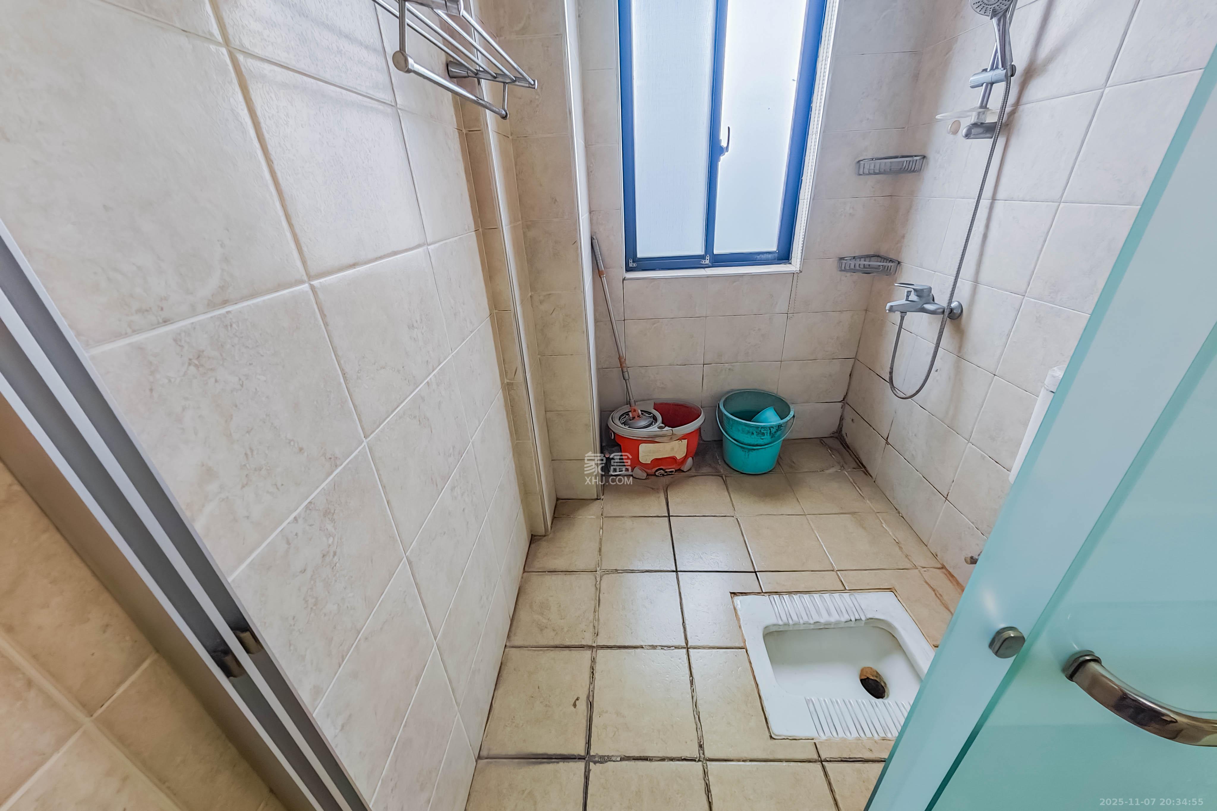 融科东南海 3室2厅1卫 93.8万 融科东南海 3室2厅1卫 93.8万卫生间