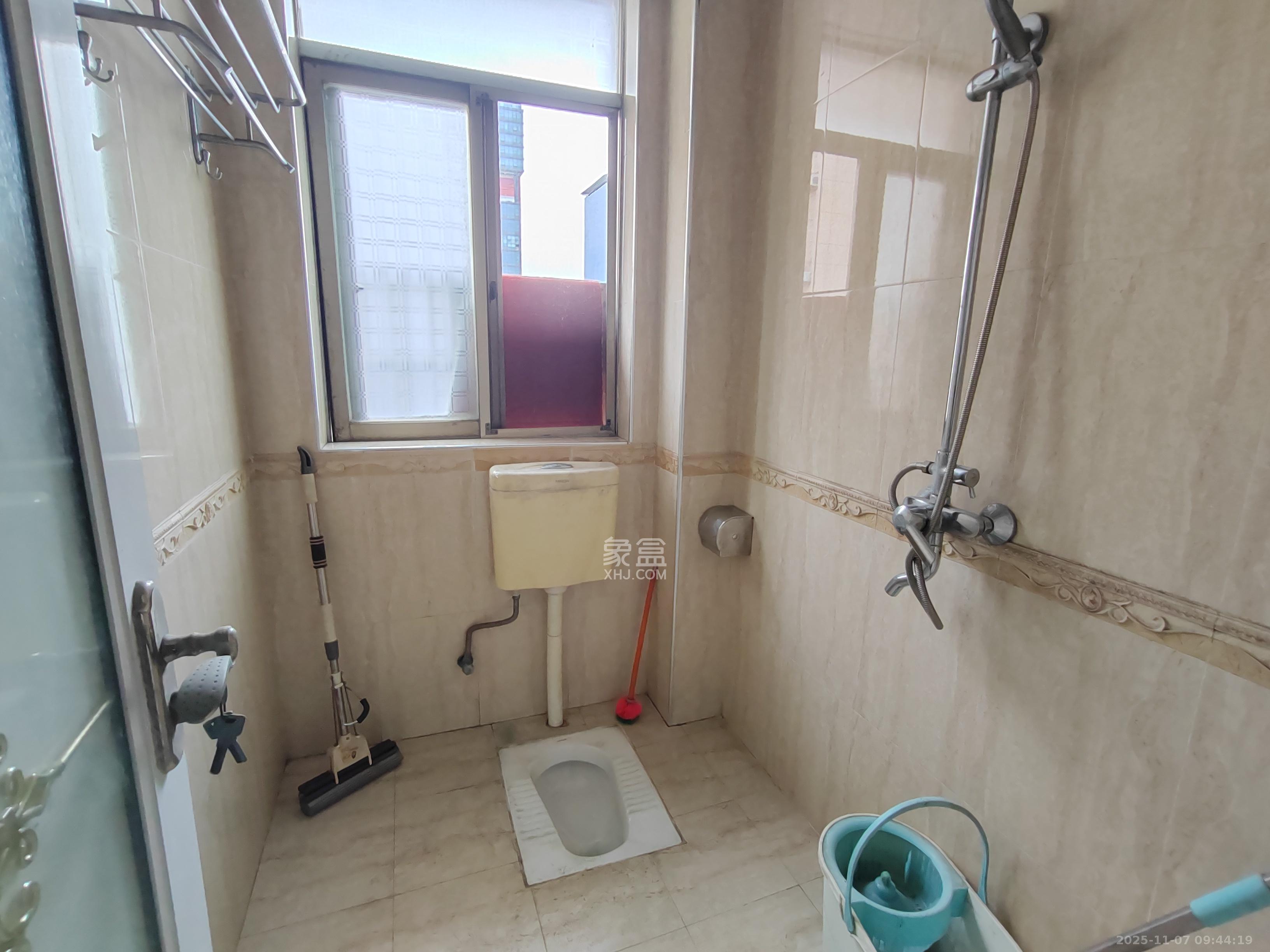 湘绣城  5室3厅2卫    2600.0元/月室内图