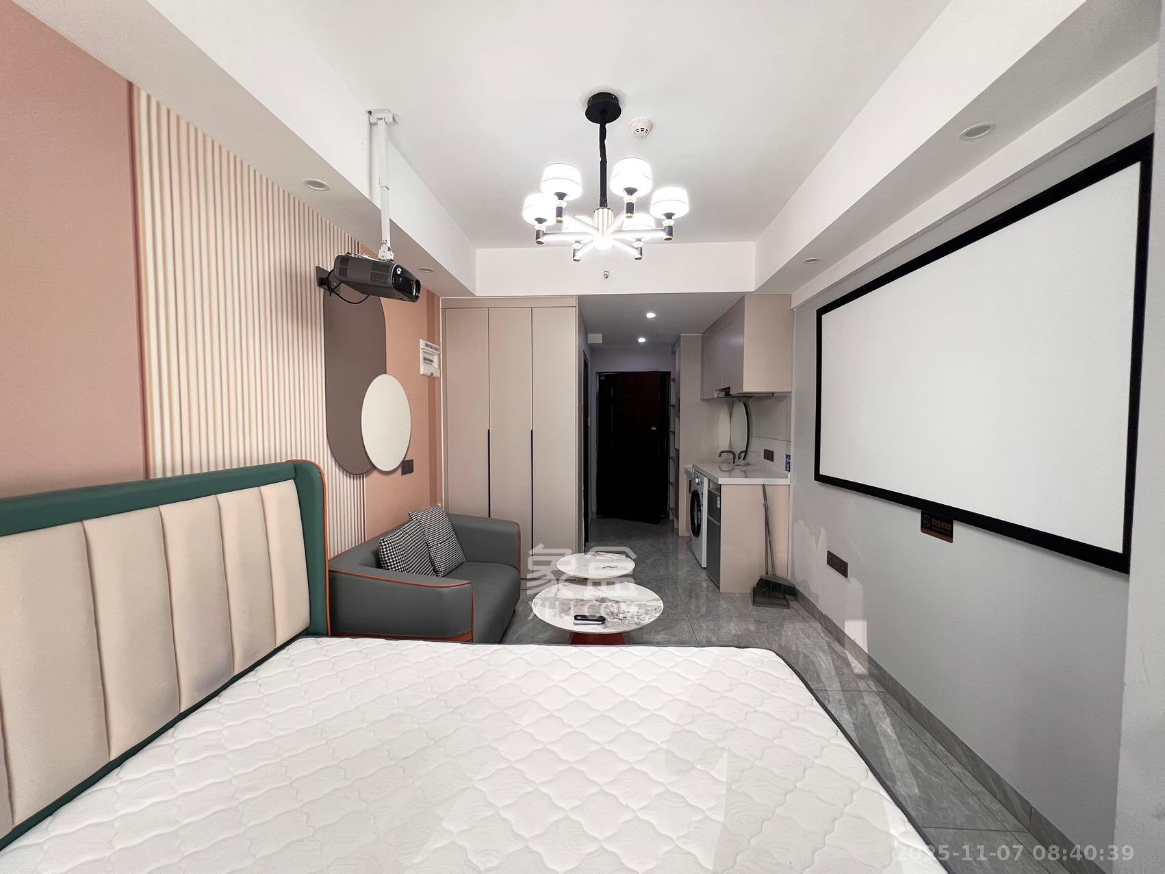 保利天禧EF区  1室1厅1卫    1700.0元/月室内图