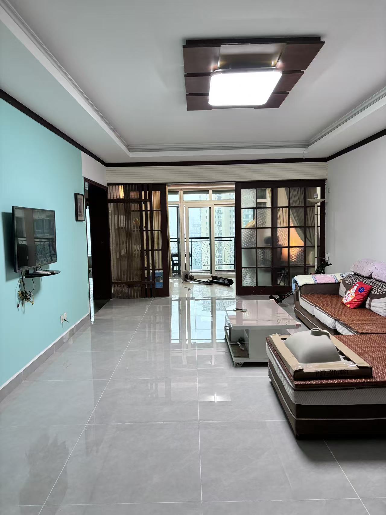 世贸雅苑  3室2厅2卫    3200.0元/月