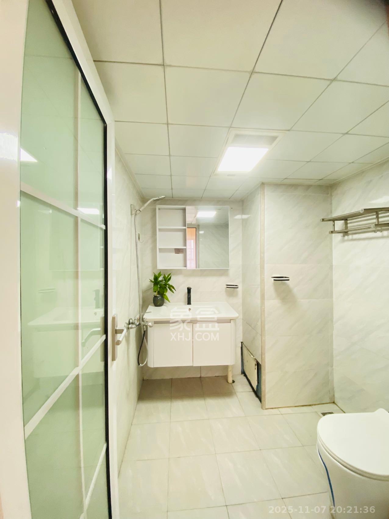 宏景名厦  1室2厅2卫    3580.0元/月室内图