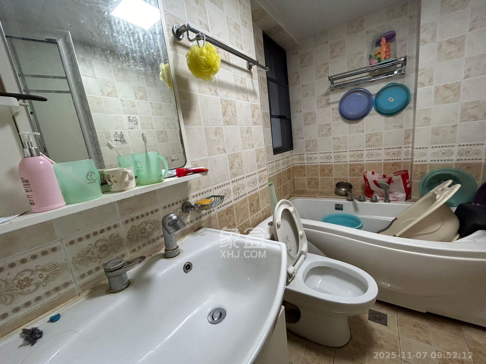 钱隆首府(福晟御园)  2室1厅2卫    3200.0元/月室内图