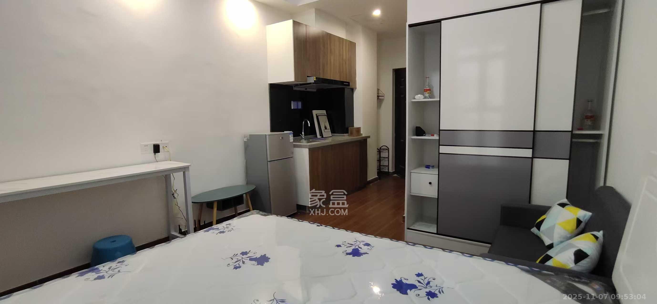 荣泰广场 1室1厅1卫 1000.0元/月 荣泰广场 1室1厅1卫 1000.0元/月室内图