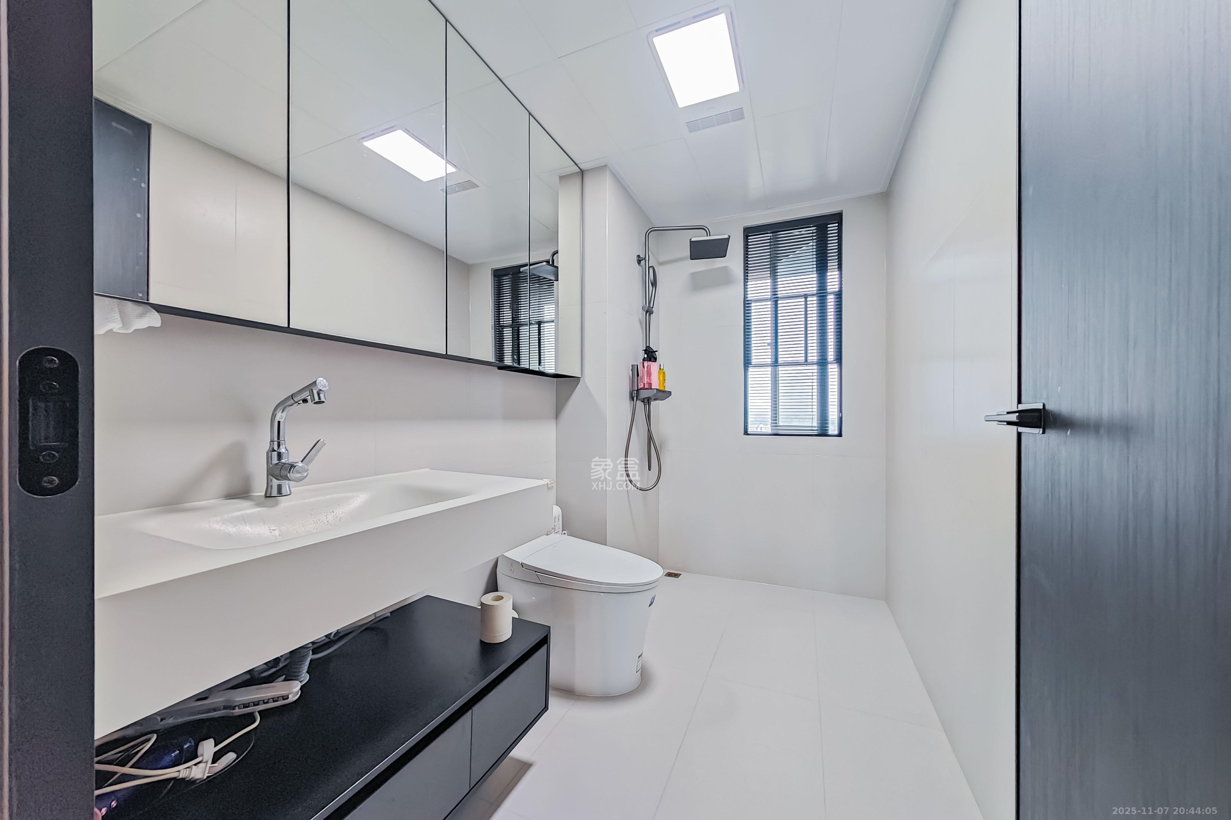 万科金域华府三四期 4室2厅2卫 142.0万 万科金域华府三四期 4室2厅2卫 142.0万卫生间