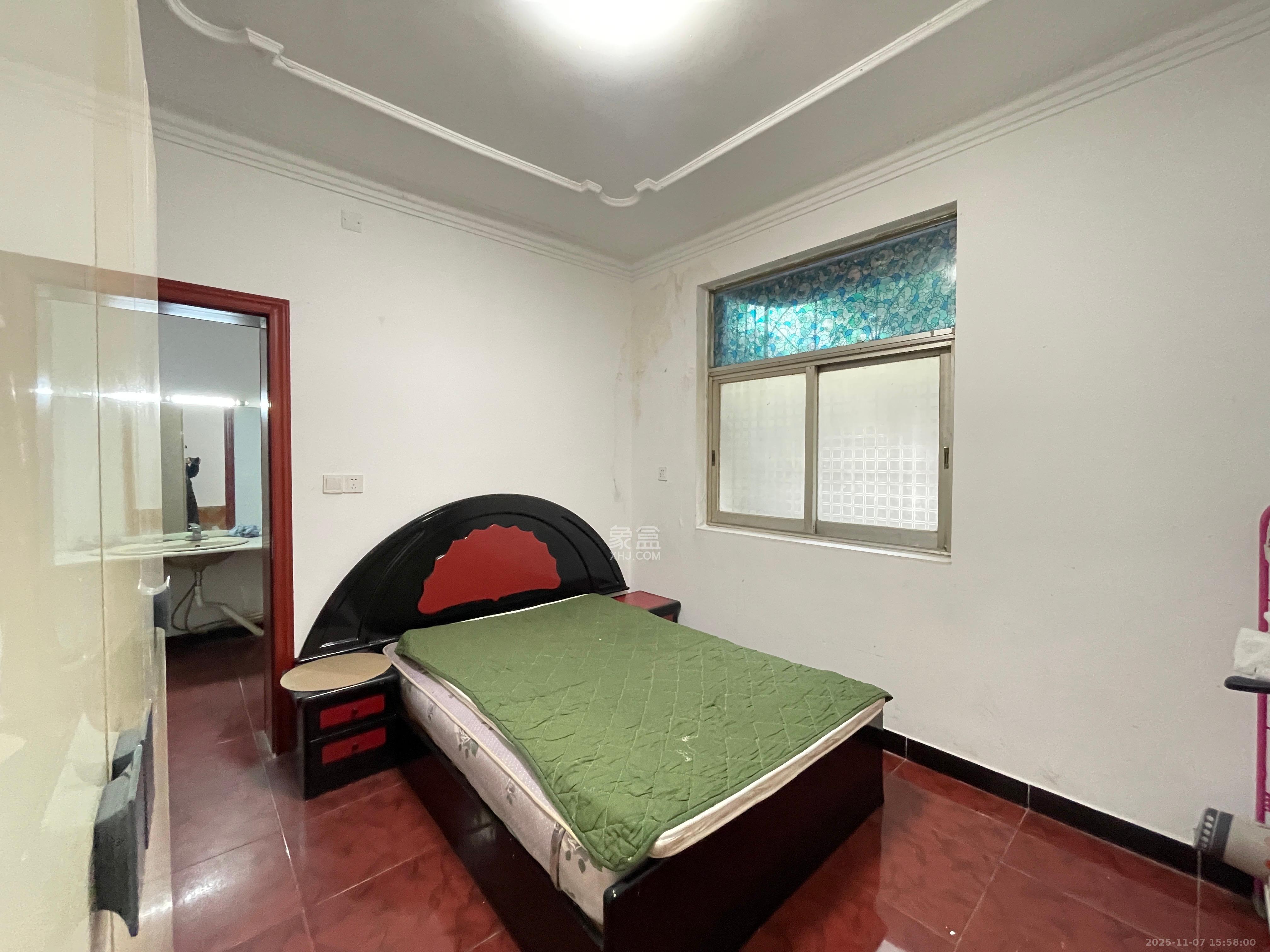 湘银公寓  2室2厅1卫    1500.0元/月室内图