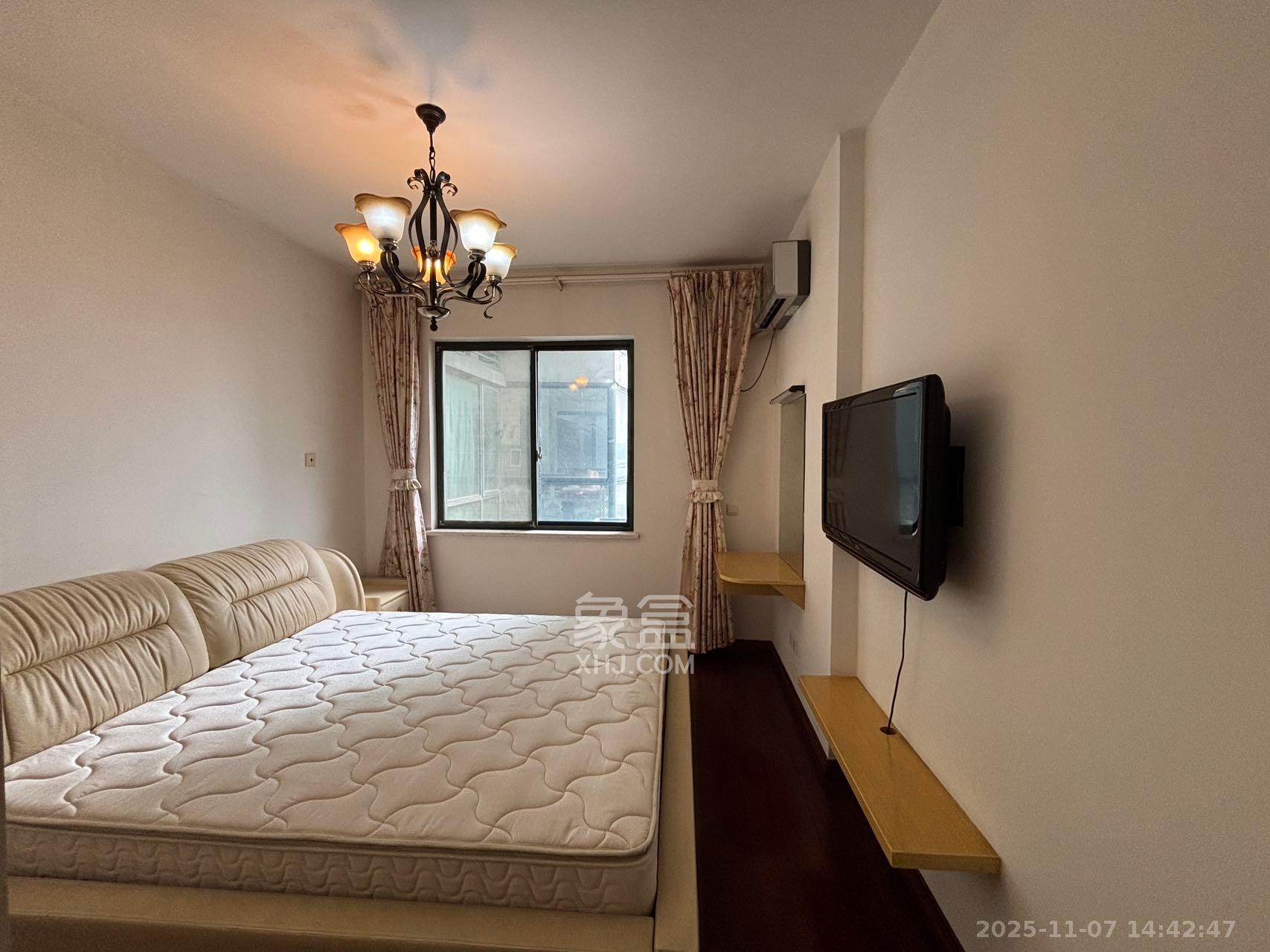 华盛新外滩  2室2厅1卫    3000.0元/月室内图