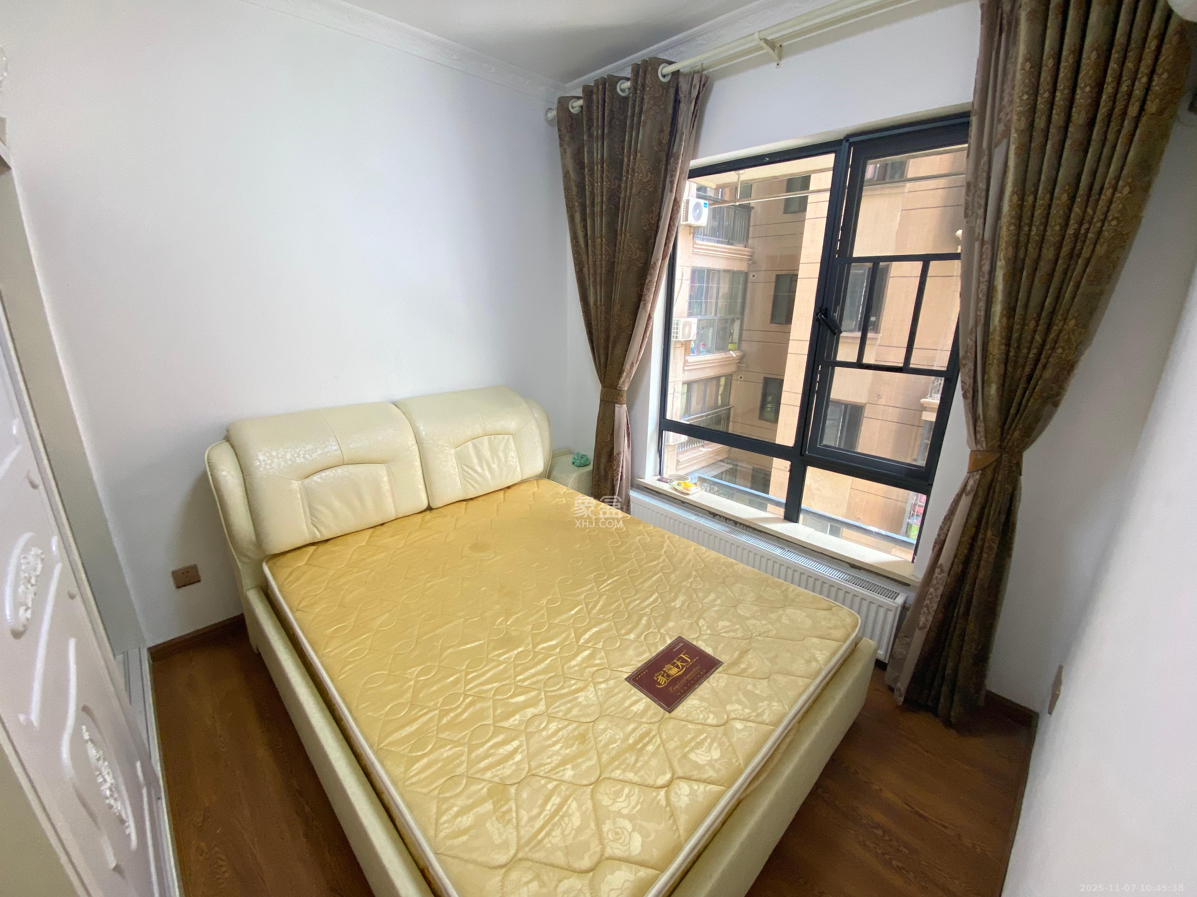 邦盛水岸御园  3室2厅2卫    2000.0元/月室内图