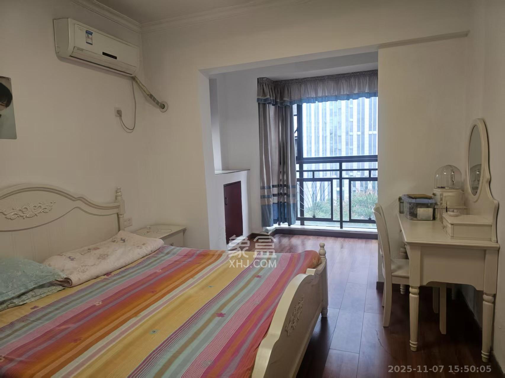 高信向日葵  2室2厅1卫    2600.0元/月室内图