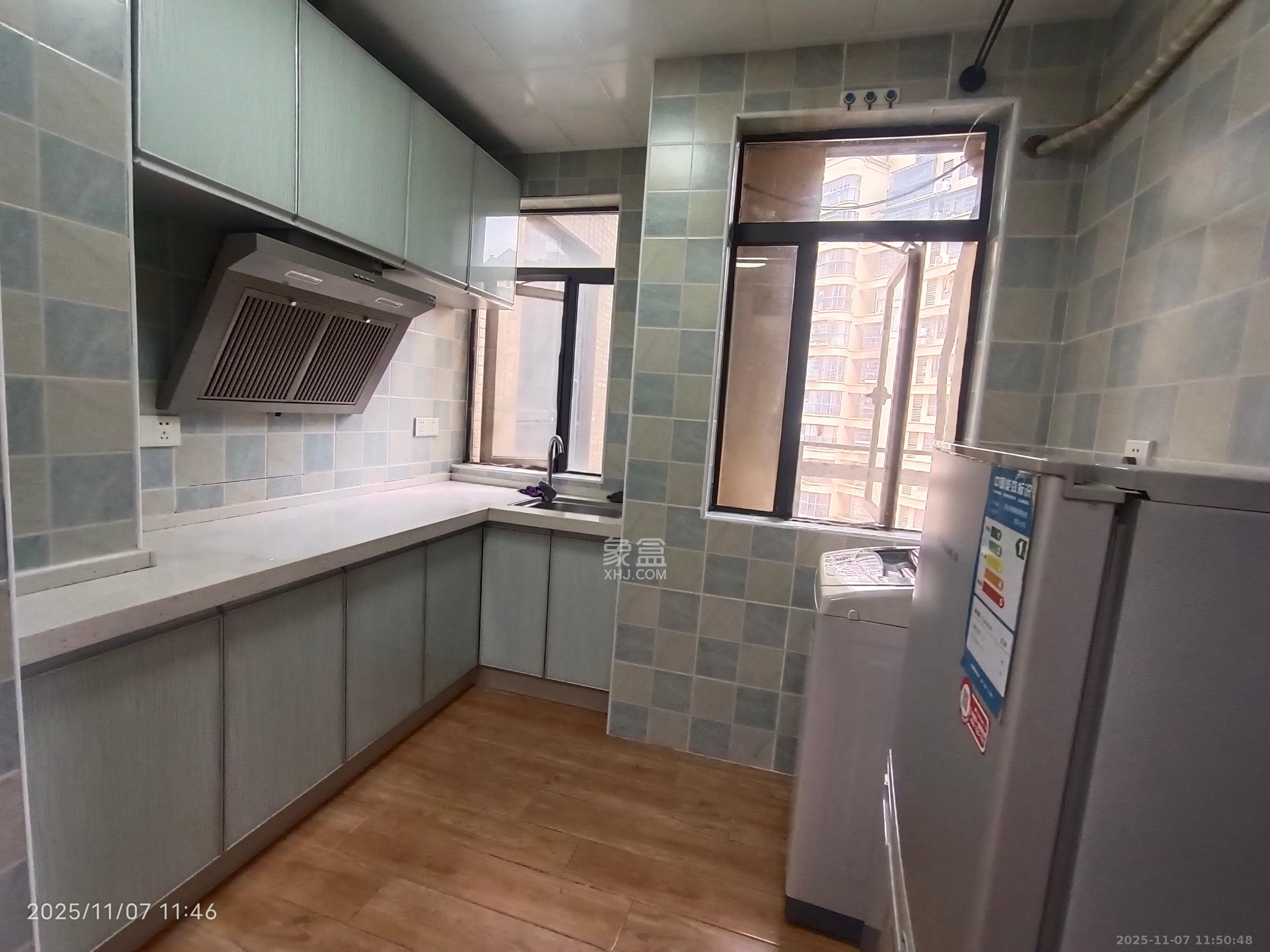 保利麓谷林语I区  1室1厅1卫    1000.0元/月室内图