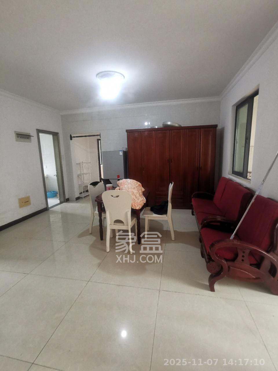 佳辉丽景鑫城 3室2厅2卫 2000.0元/月 佳辉丽景鑫城 3室2厅2卫 2000.0元/月室内图