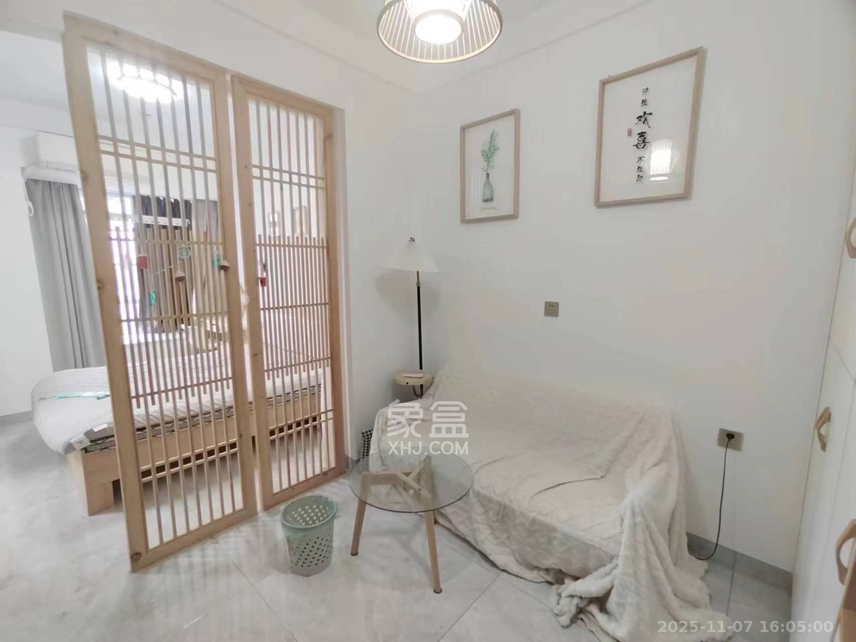 北辰三角洲E7区  1室1厅1卫    2400.0元/月室内图