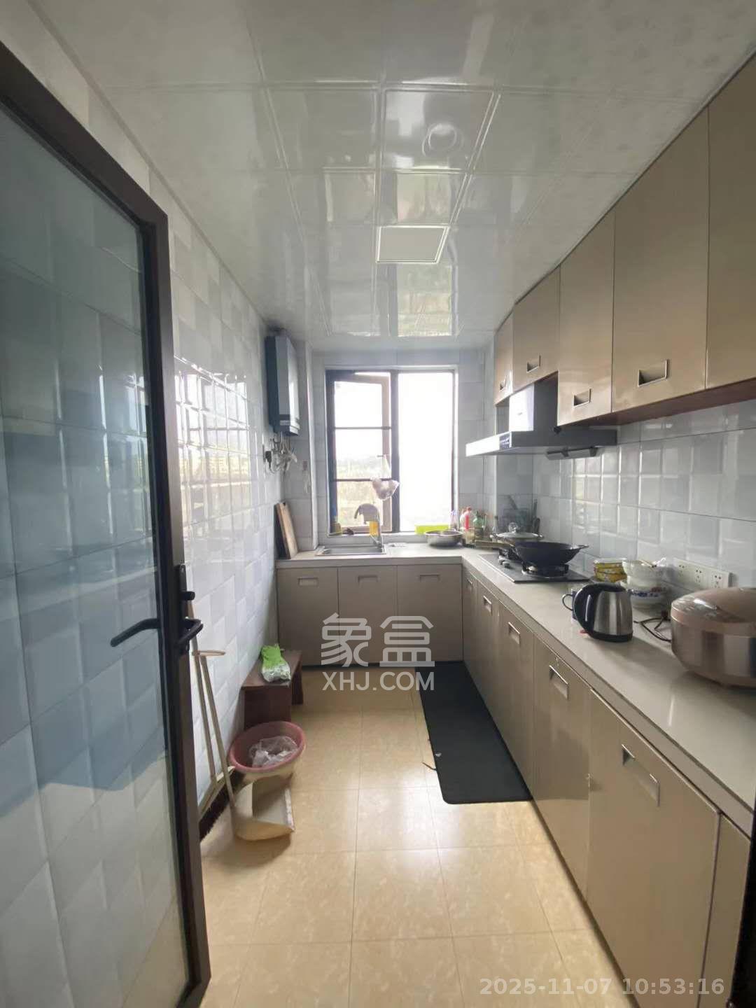 海洋半岛(月珑湾) 3室2厅2卫 2800.0元/月 海洋半岛(月珑湾) 3室2厅2卫 2800.0元/月室内图