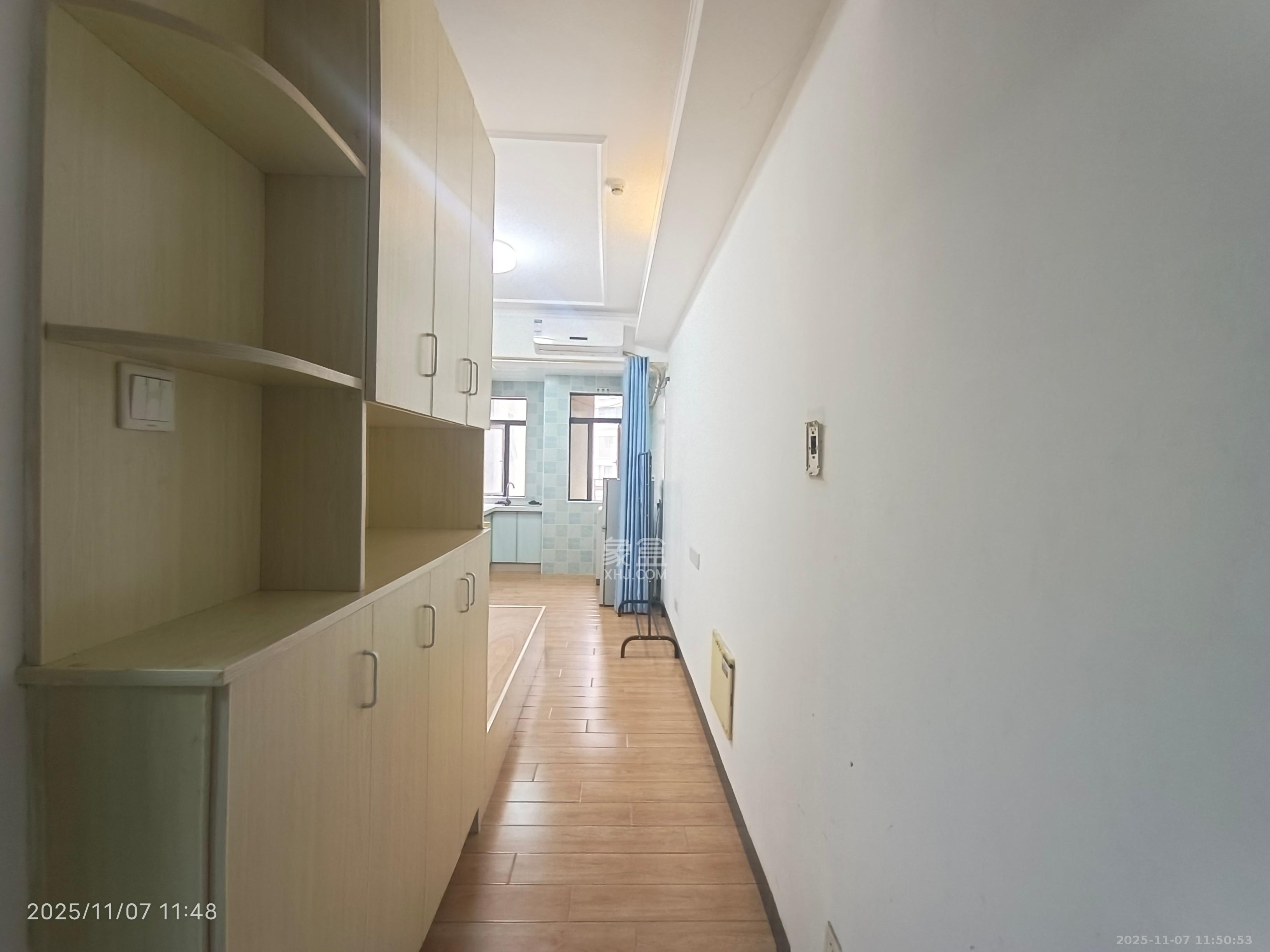 保利麓谷林语I区  1室1厅1卫    1000.0元/月室内图