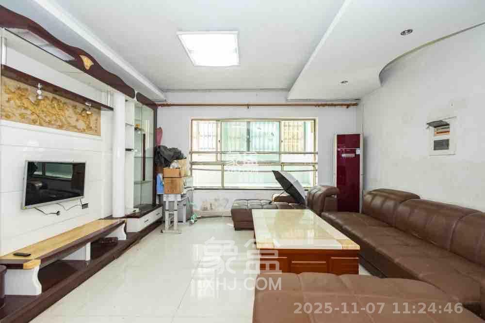 阳光紫薇园  4室2厅2卫    2800.0元/月室内图