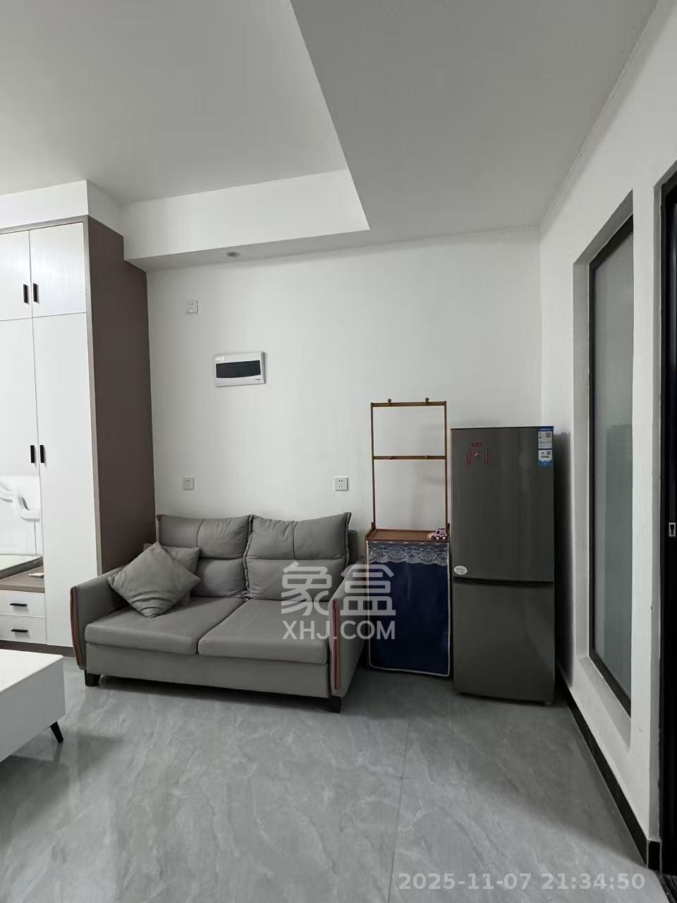 万润时光里  1室0厅0卫    1600.0元/月室内图