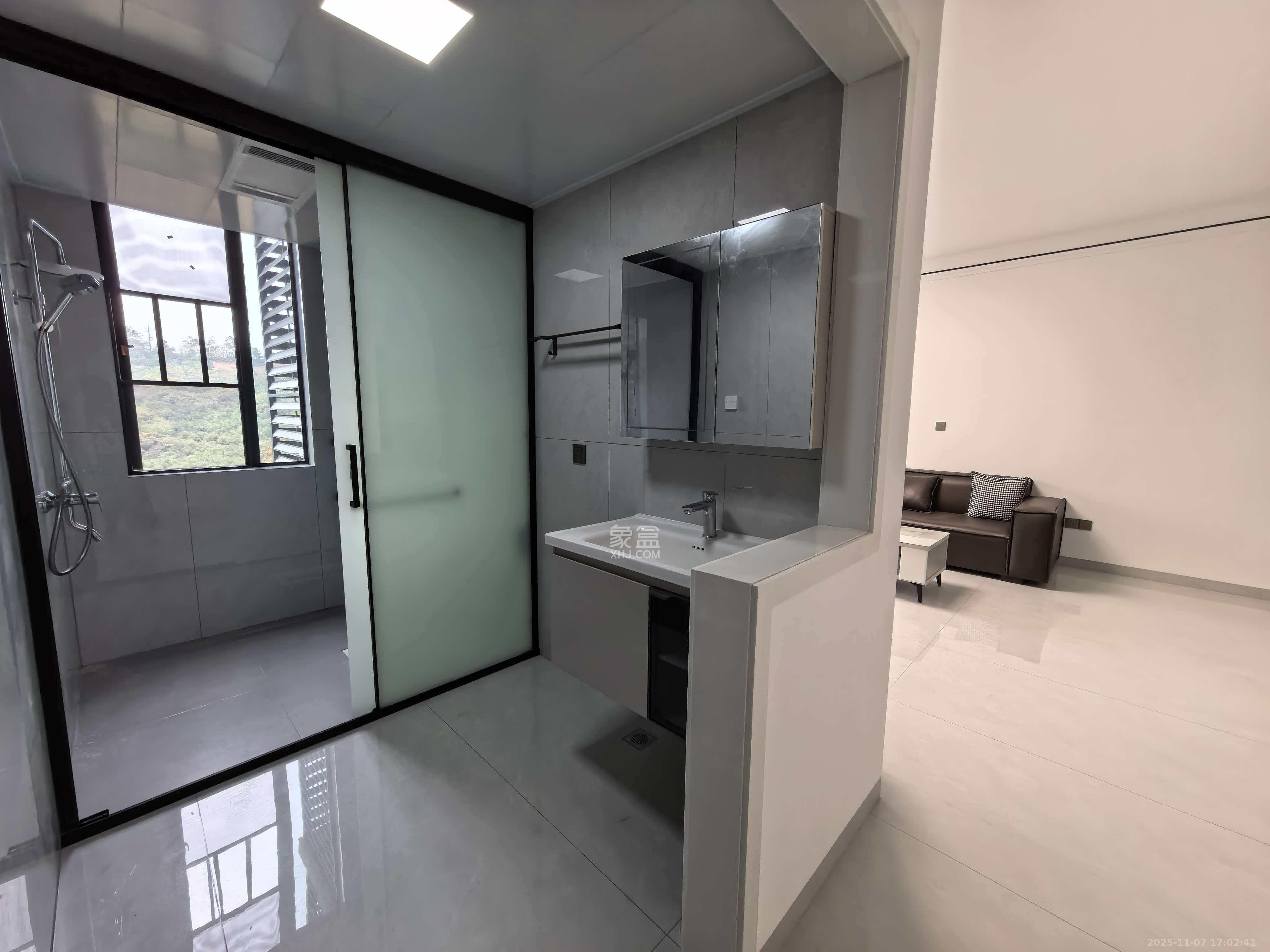 杏梨苑 3室1厅1卫 2300.0元/月 杏梨苑 3室1厅1卫 2300.0元/月室内图