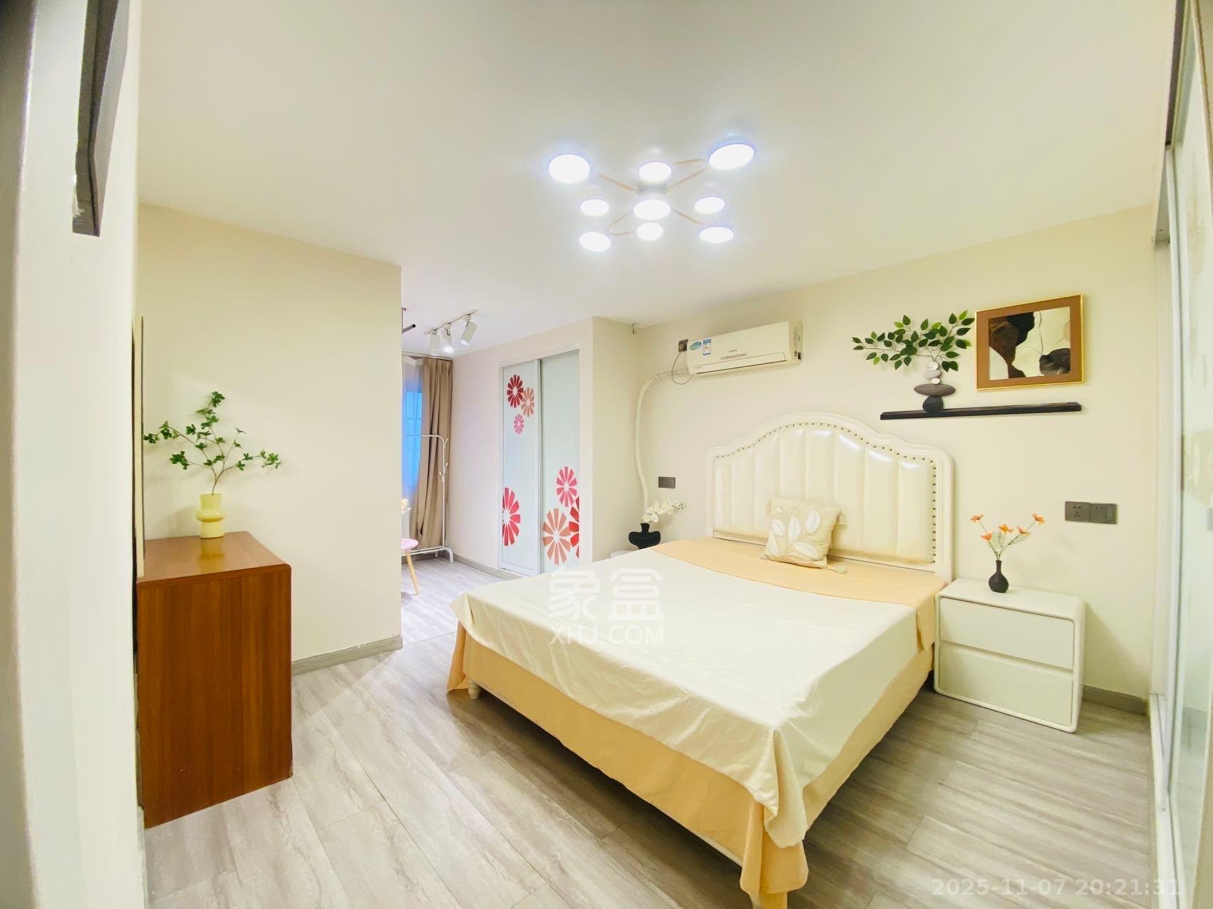 宏景名厦  1室2厅2卫    3580.0元/月室内图